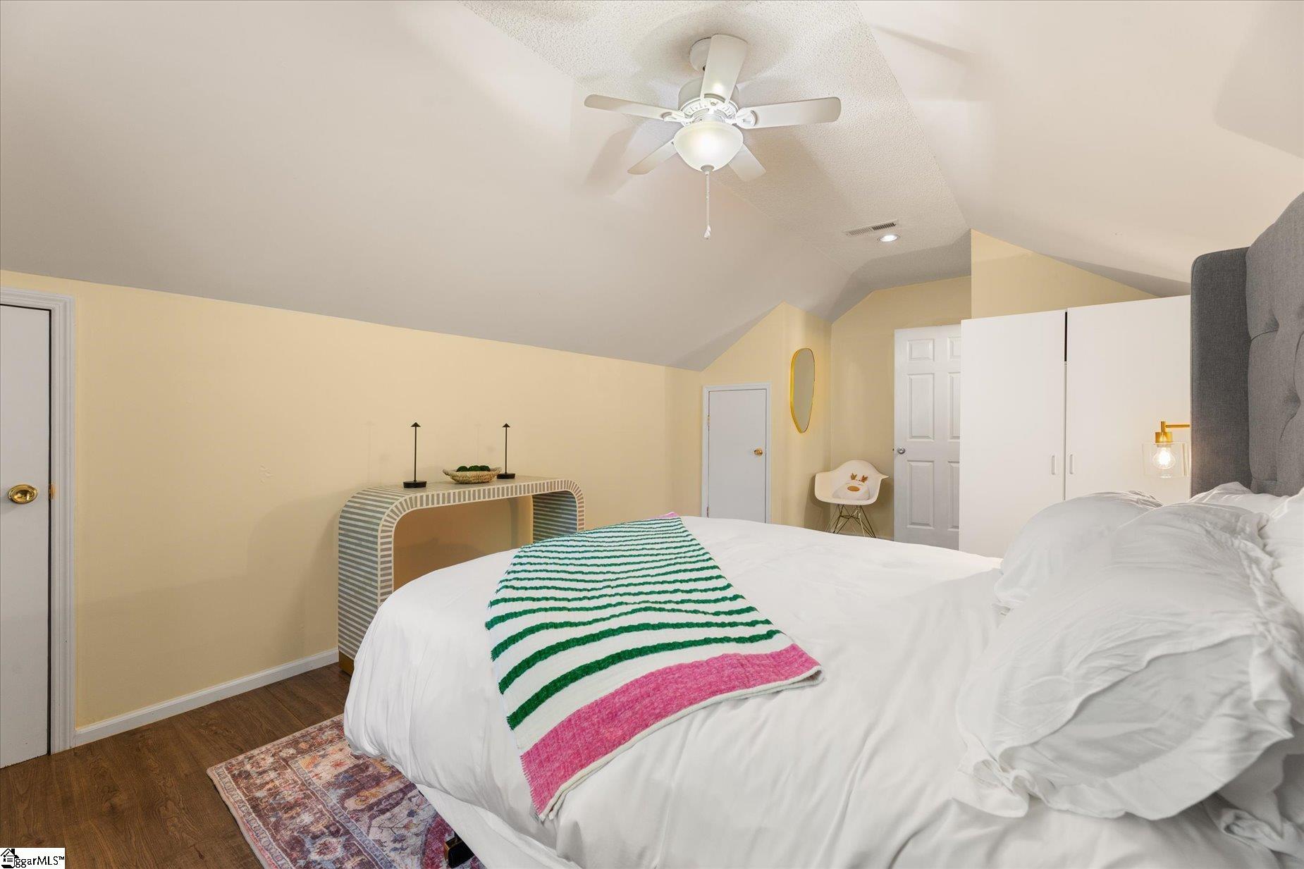 405 Foxhound Road Property Photo 35