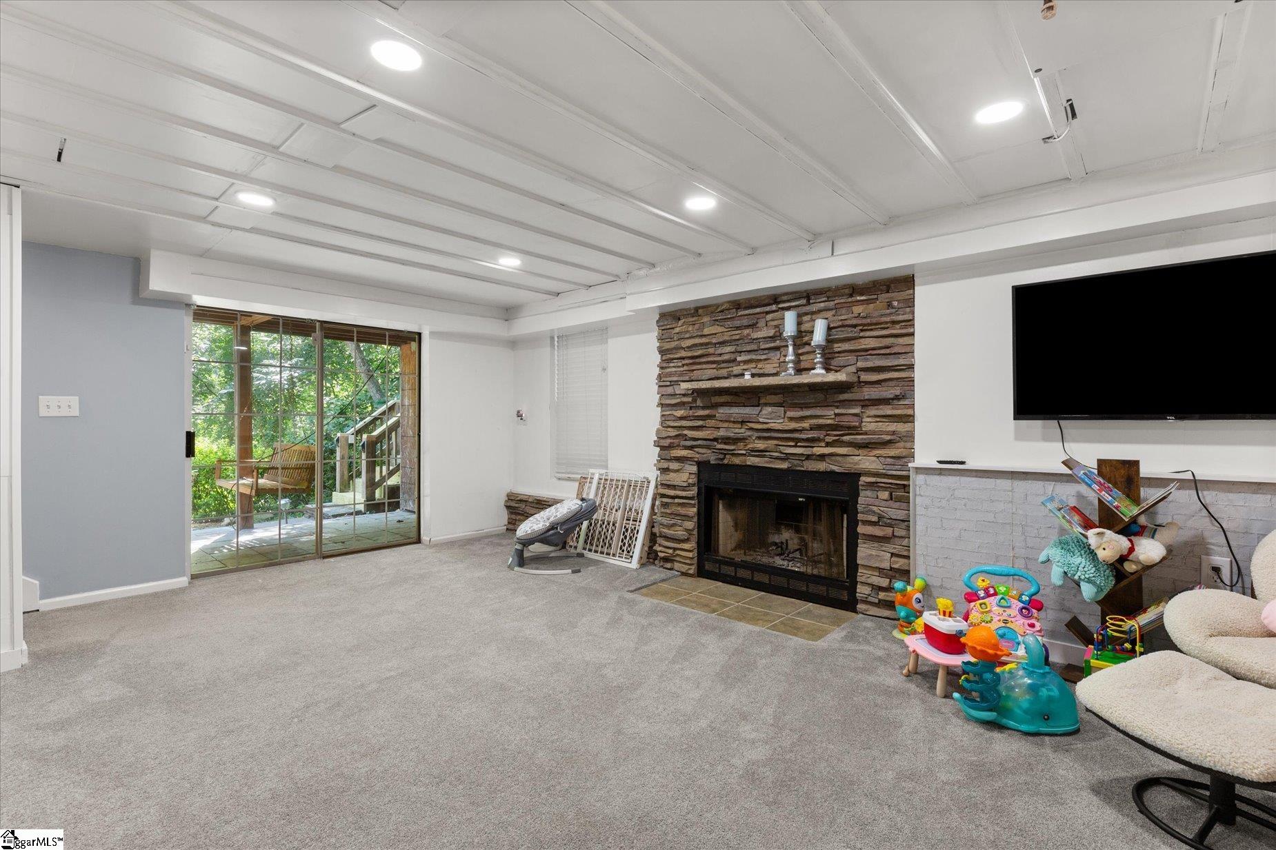 405 Foxhound Road Property Photo 38