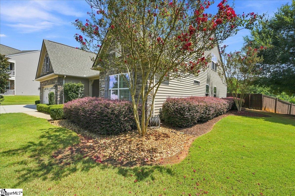 157 Windsor Creek Court Property Photo 2