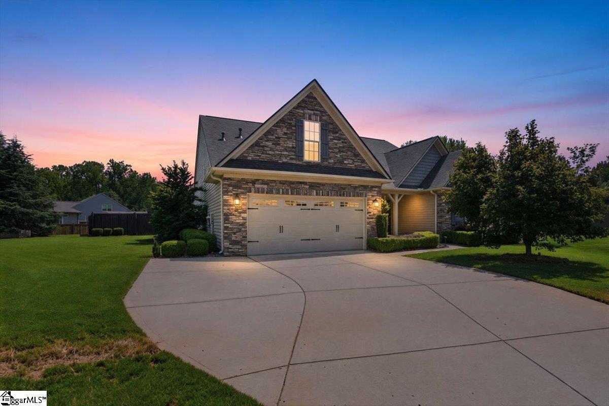 157 Windsor Creek Court Property Photo 3