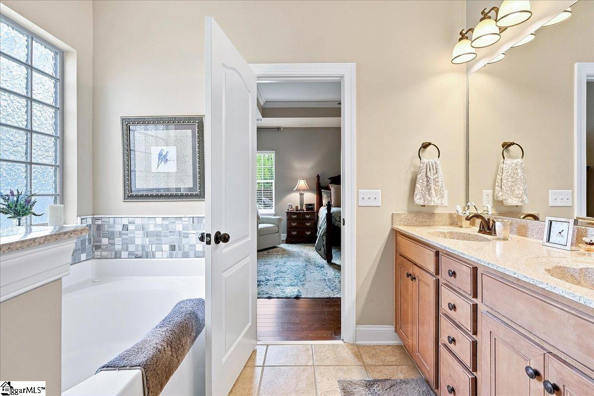 157 Windsor Creek Court Property Photo 28