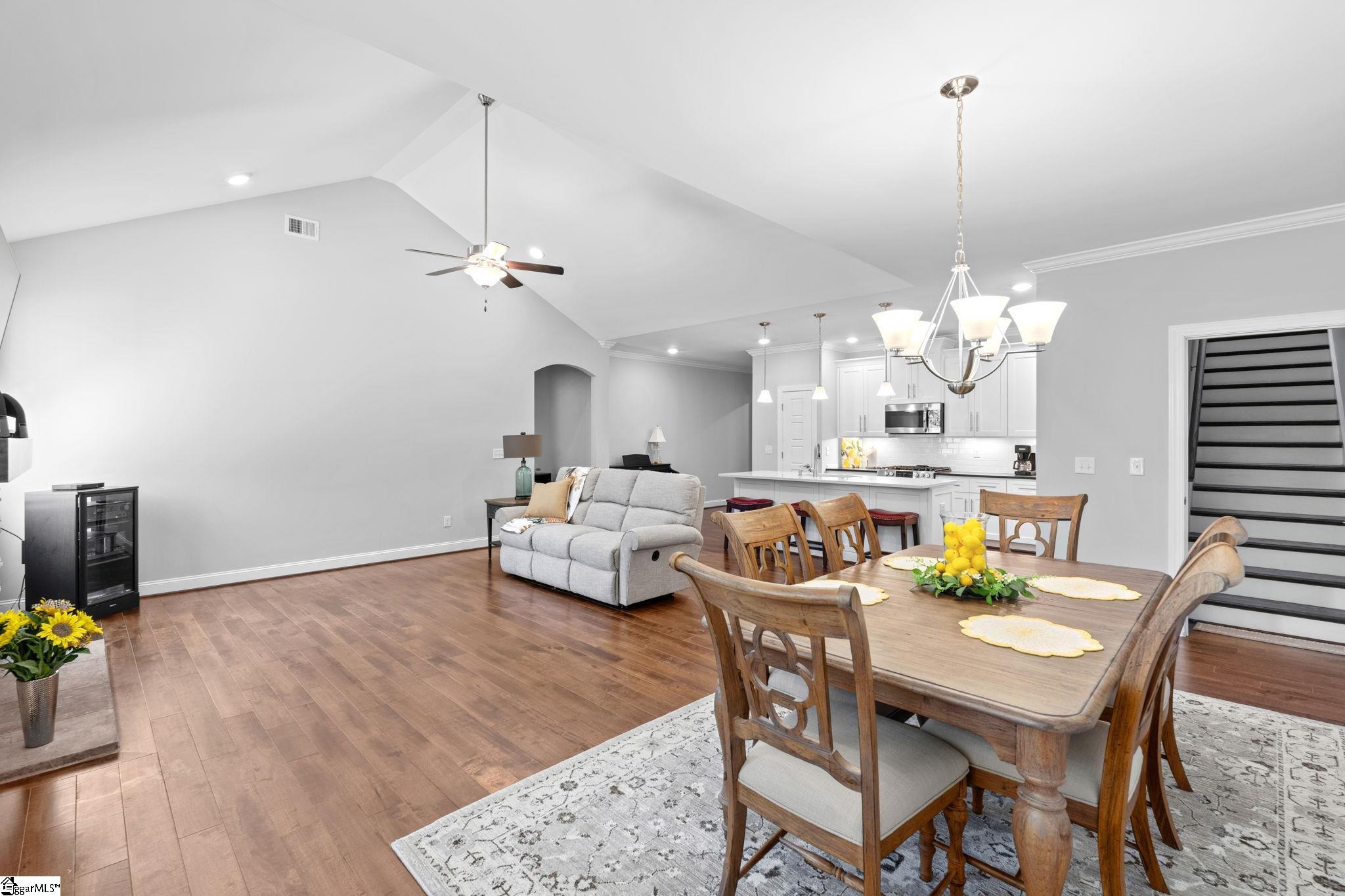 1602663 Property Photo 6