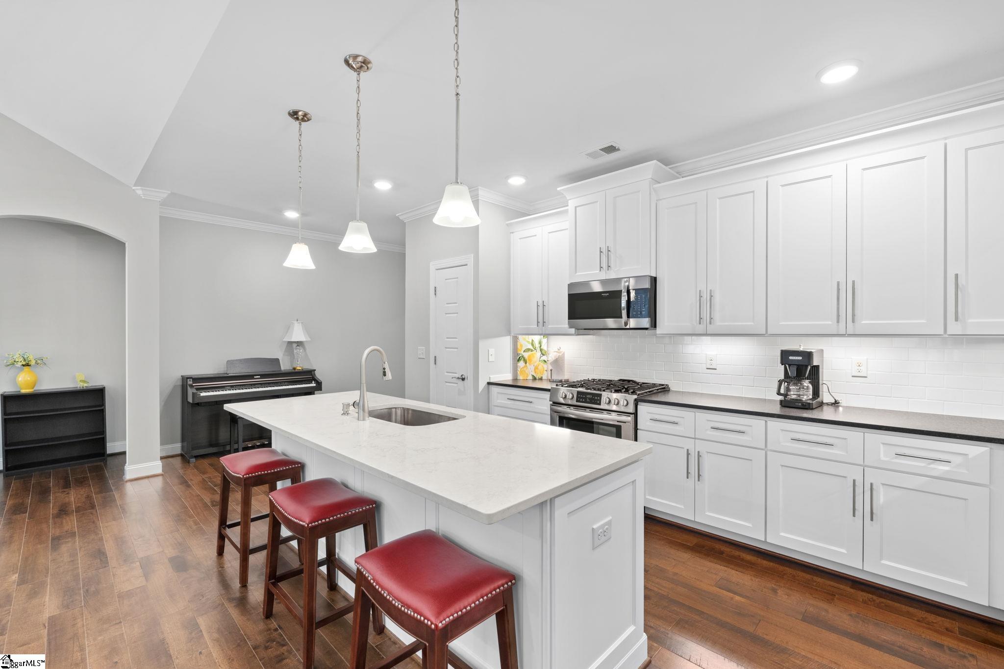1602663 Property Photo 8