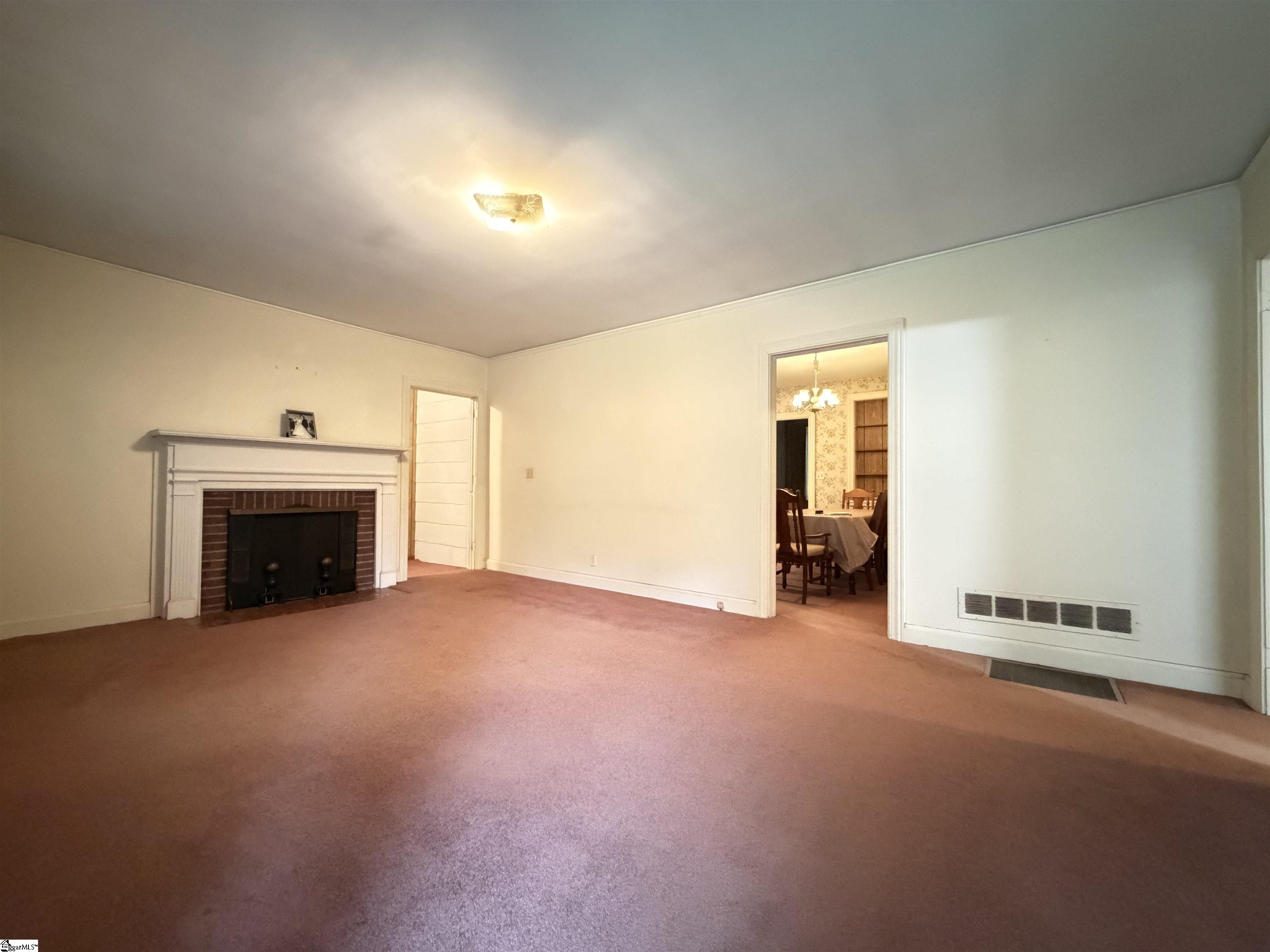 9 Twin Springs Drive Property Photo 2