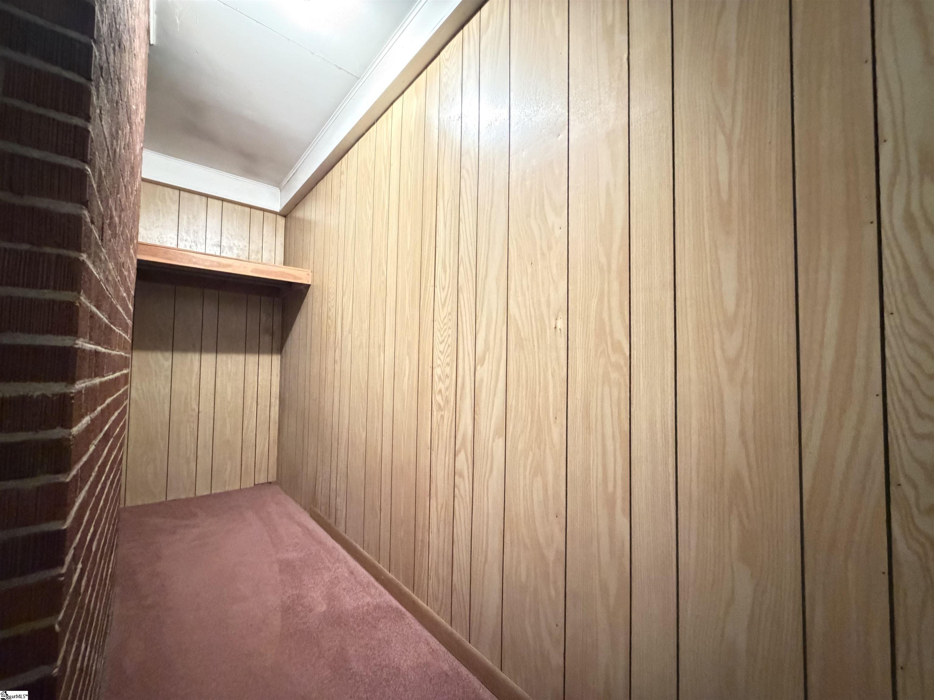 9 Twin Springs Drive Property Photo 4