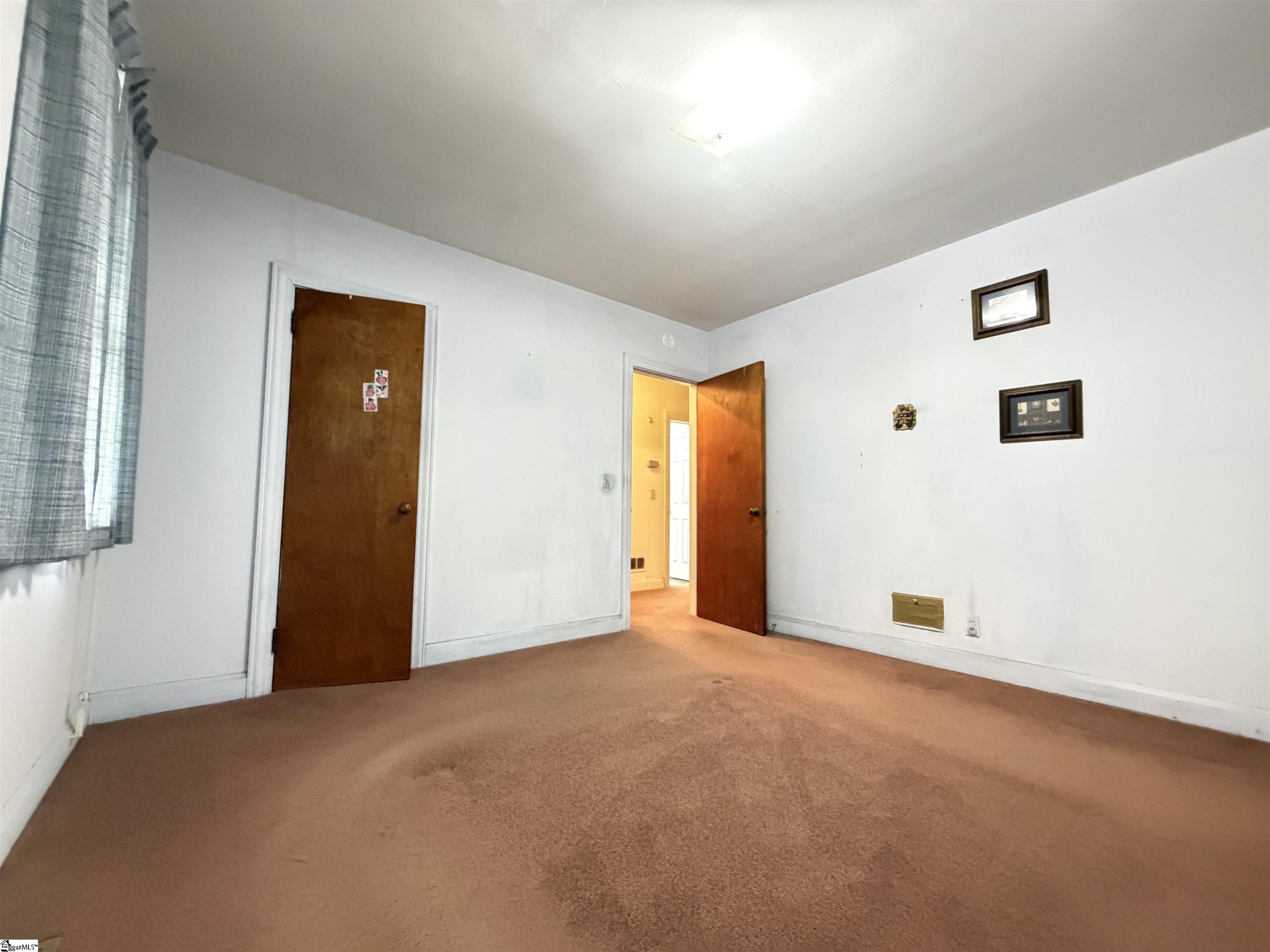 9 Twin Springs Drive Property Photo 7