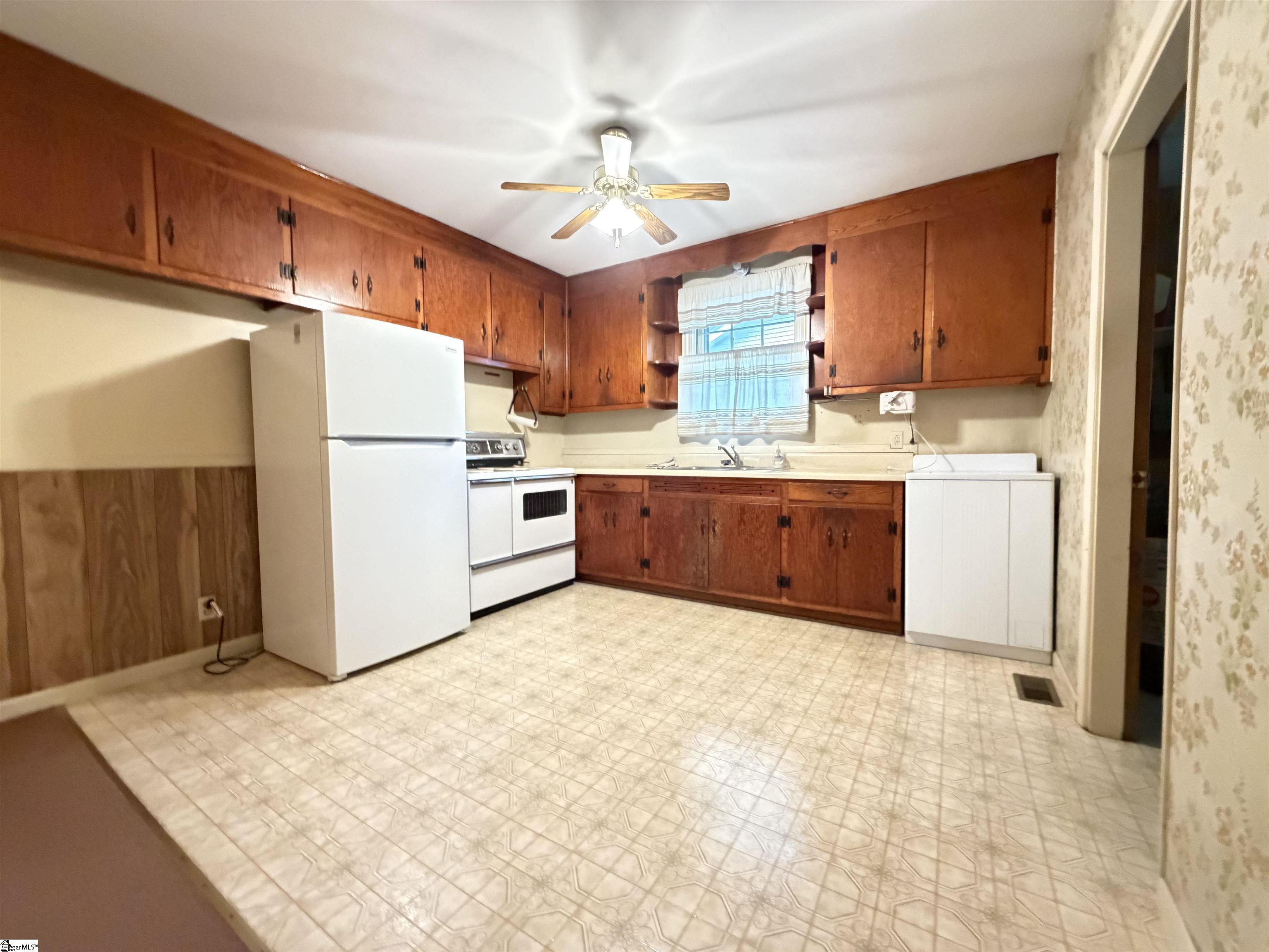 9 Twin Springs Drive Property Photo 9