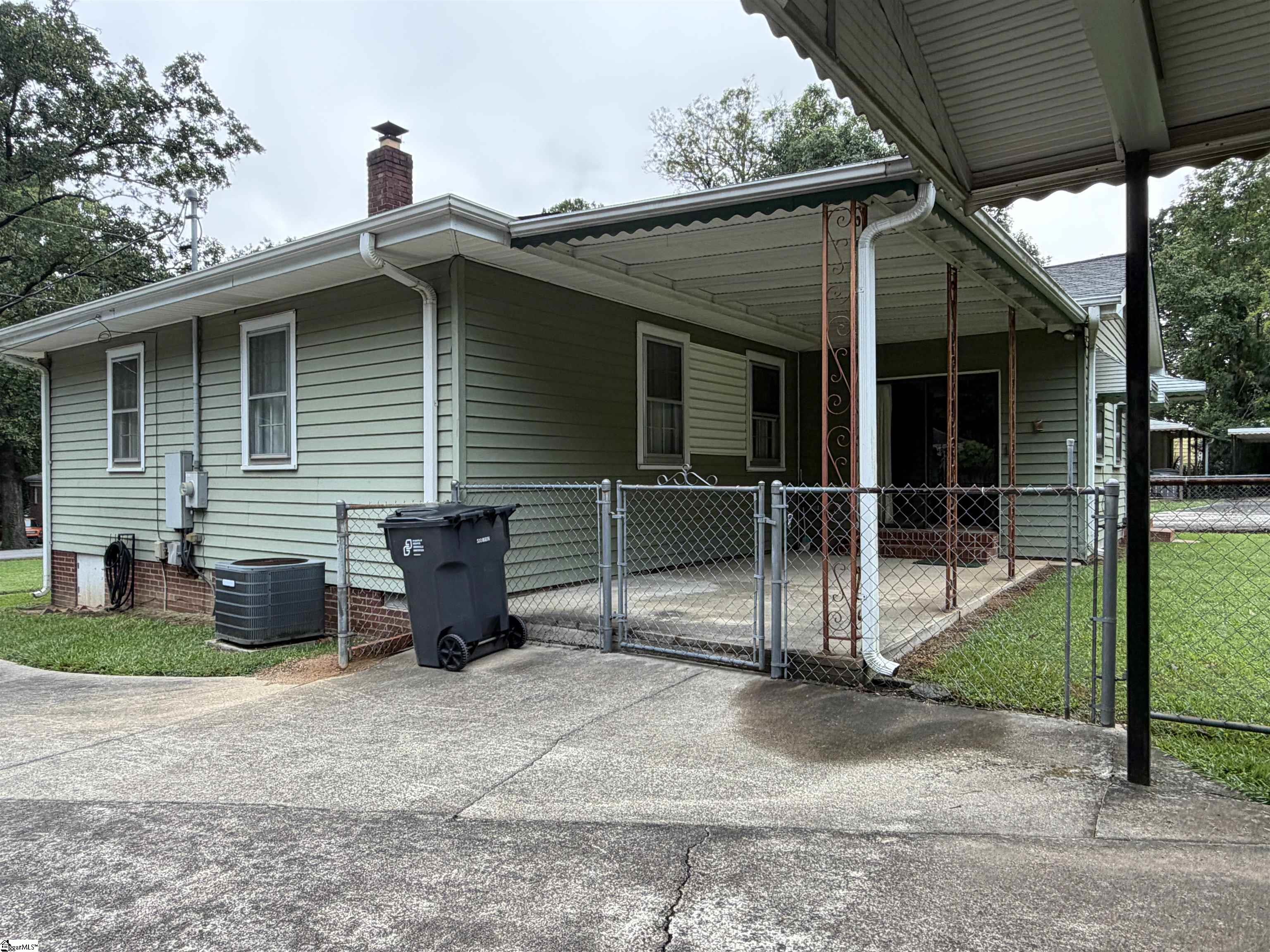 9 Twin Springs Drive Property Photo 16