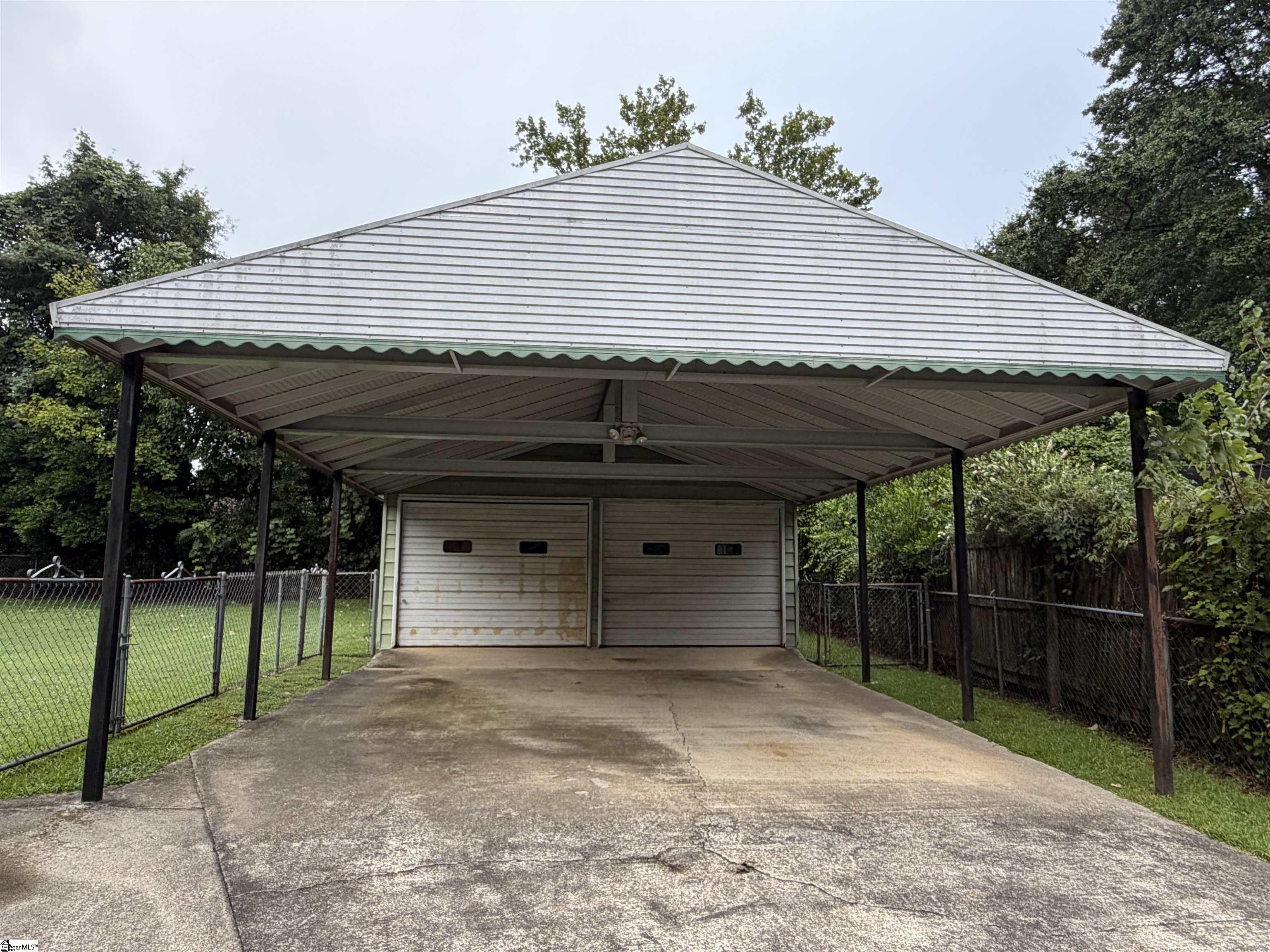 9 Twin Springs Drive Property Photo 17