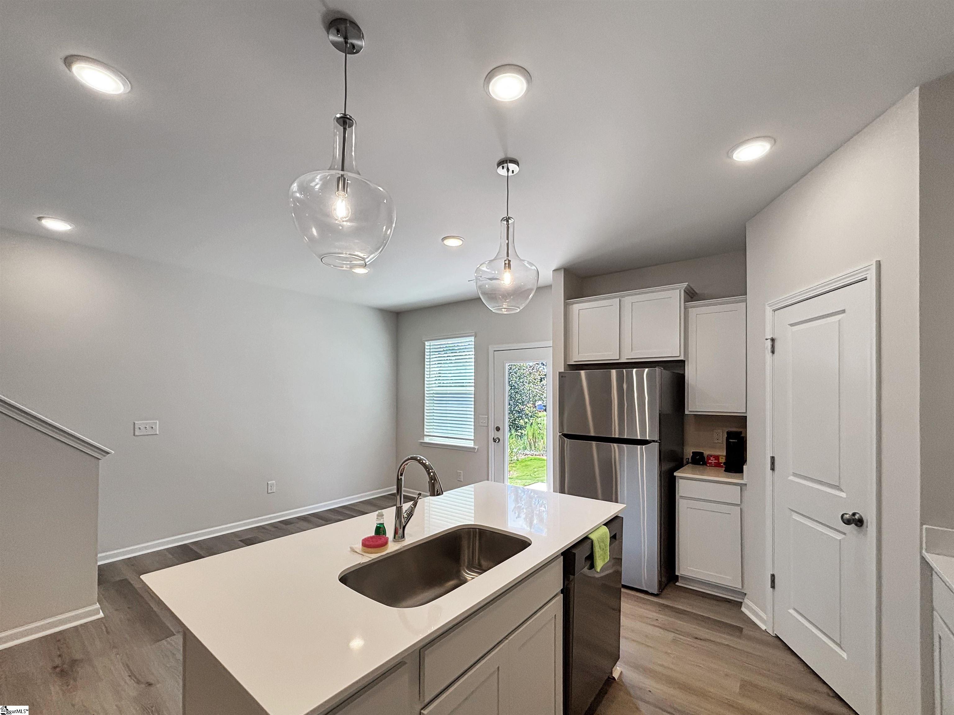 1602669 Property Photo 6