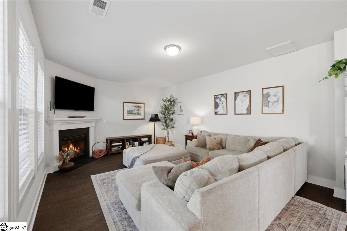 318 Kelby Street Property Photo 14