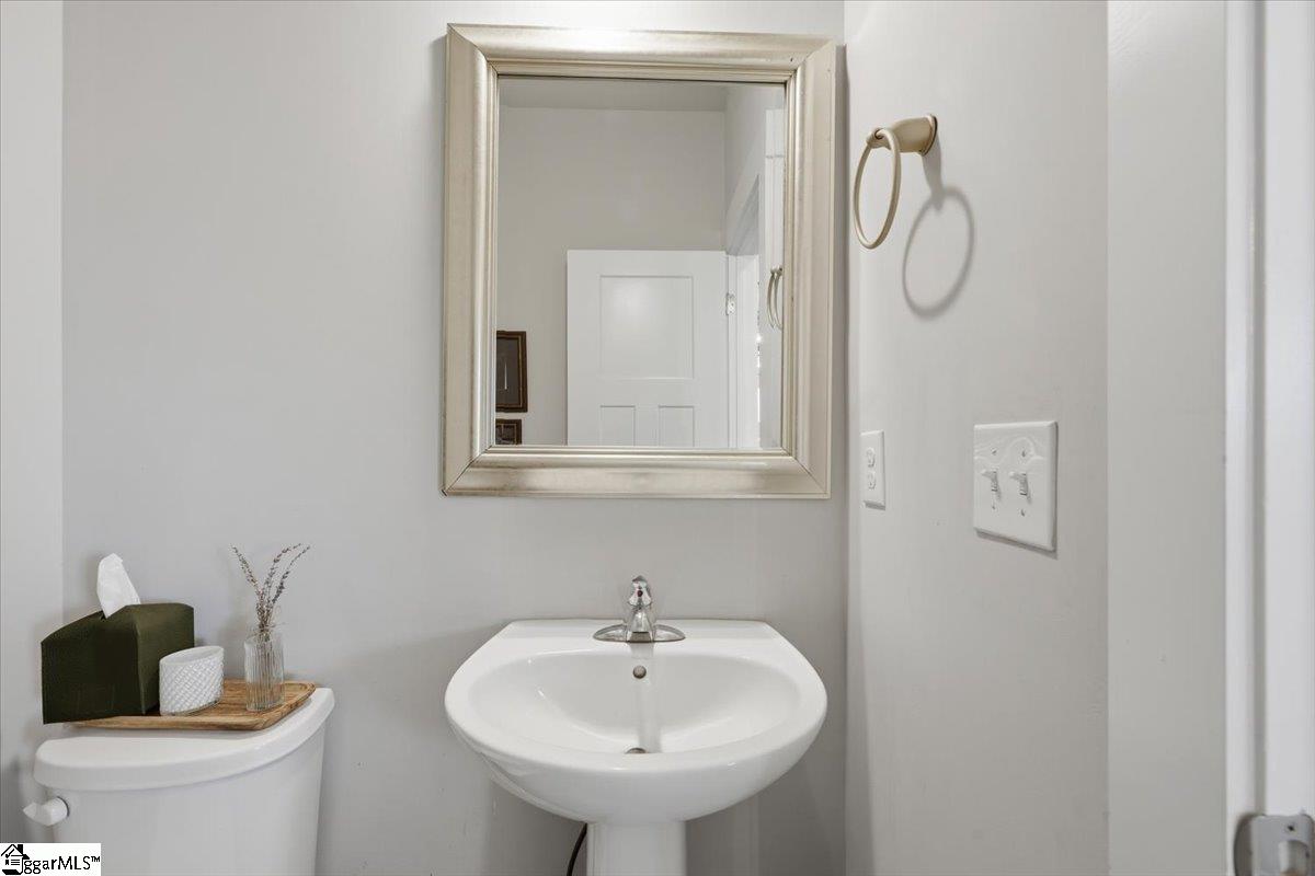 318 Kelby Street Property Photo 18