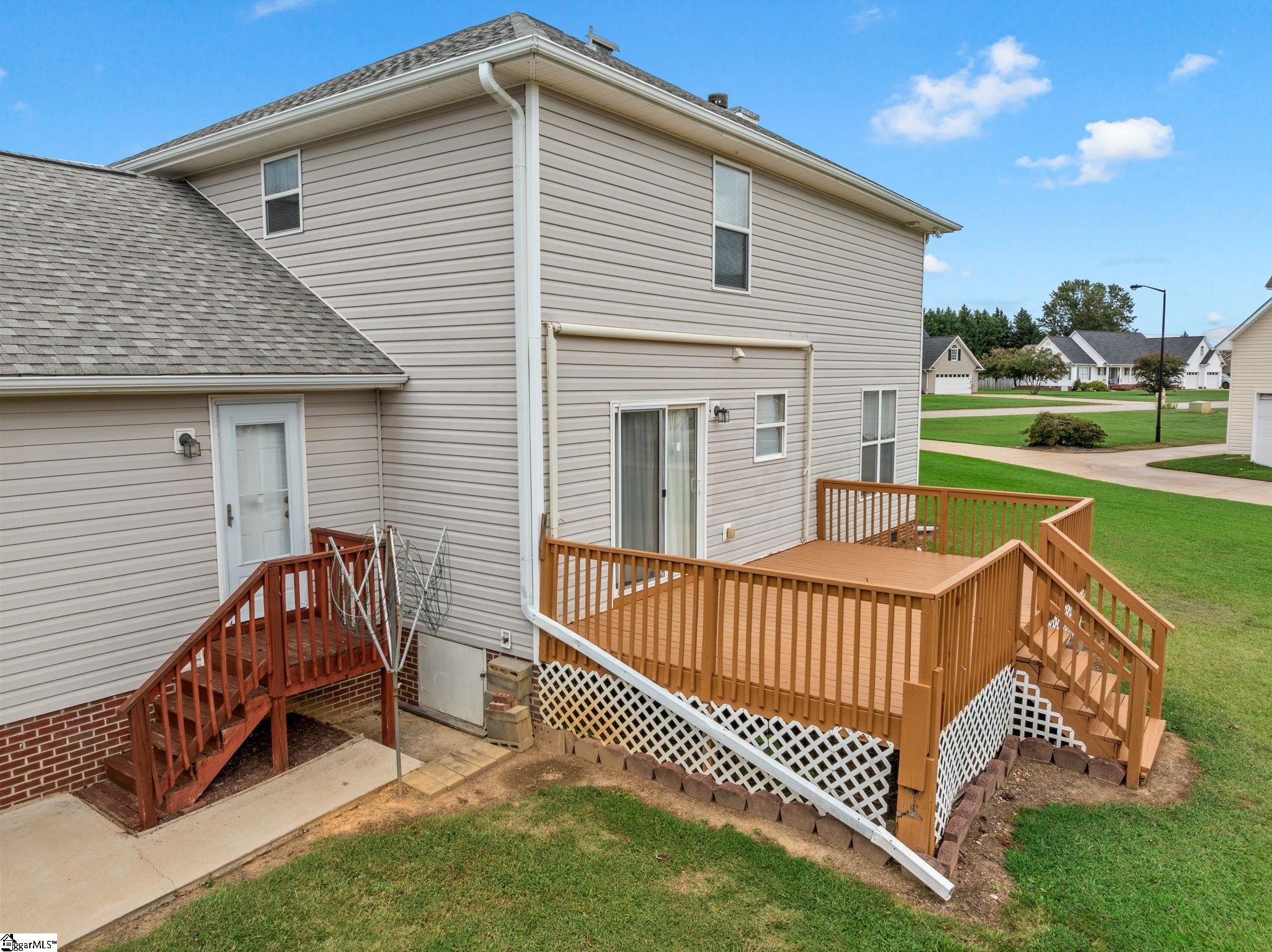 104 Bermuda Lane Property Photo 37