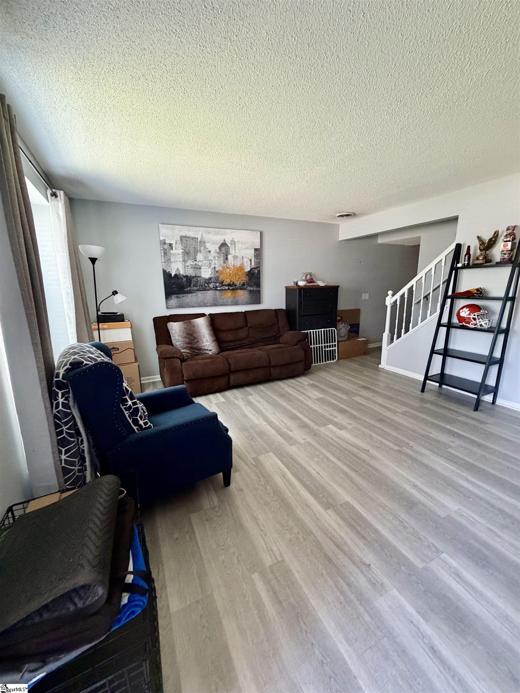 34 Birchview Street Property Photo 6