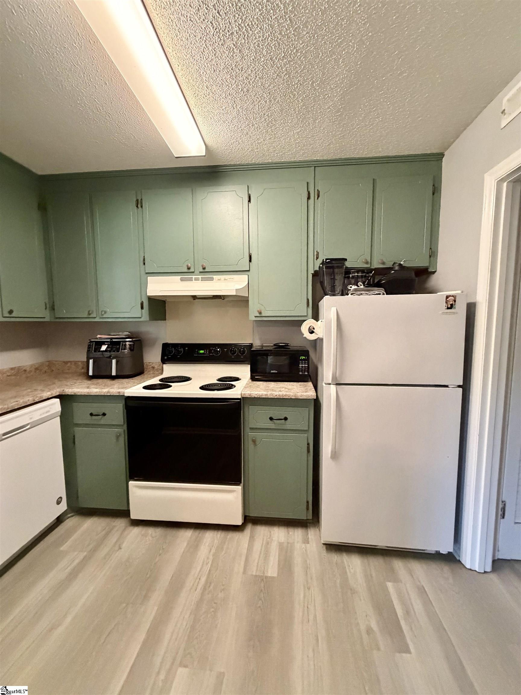 34 Birchview Street Property Photo 23