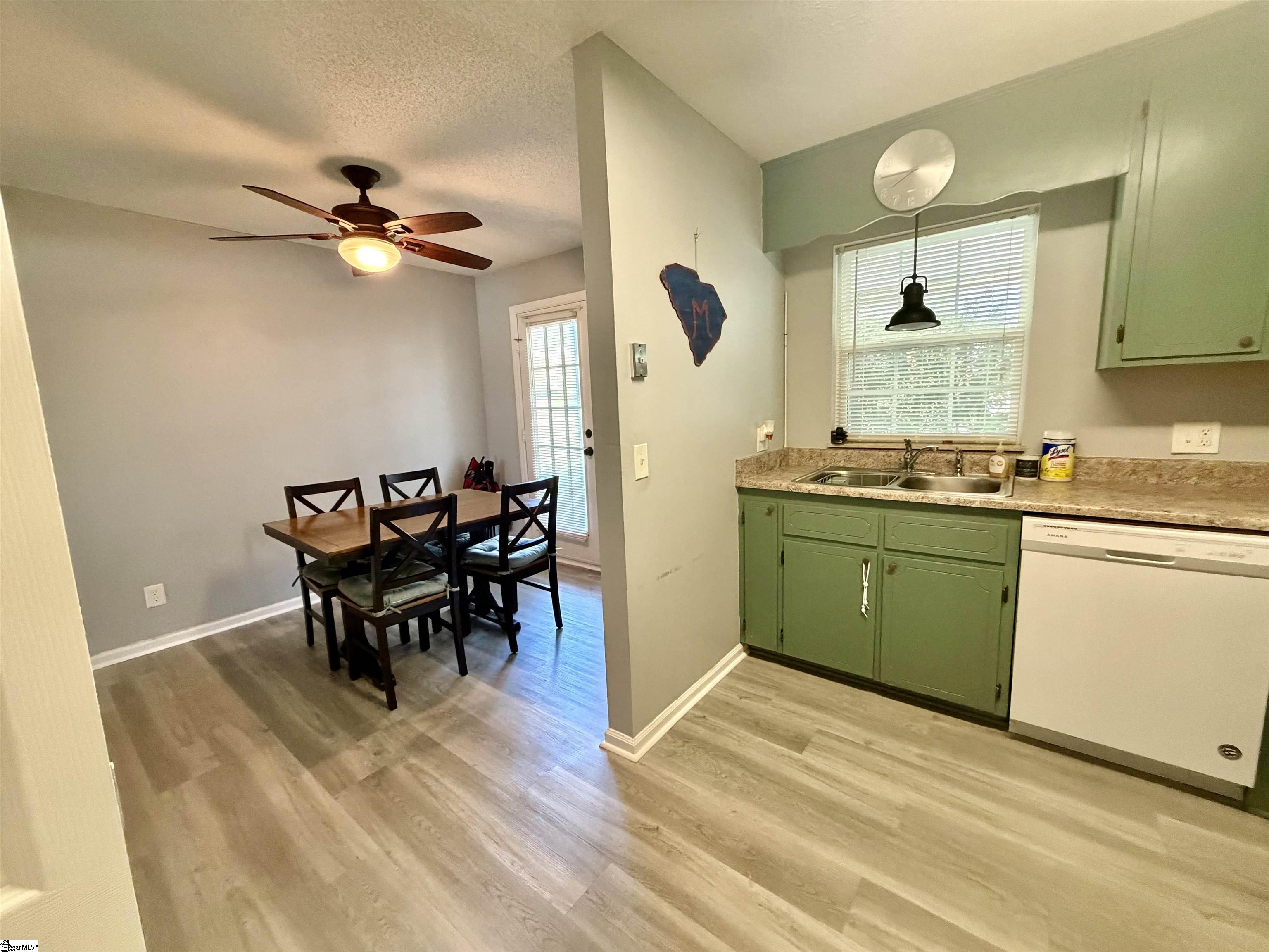 34 Birchview Street Property Photo 27