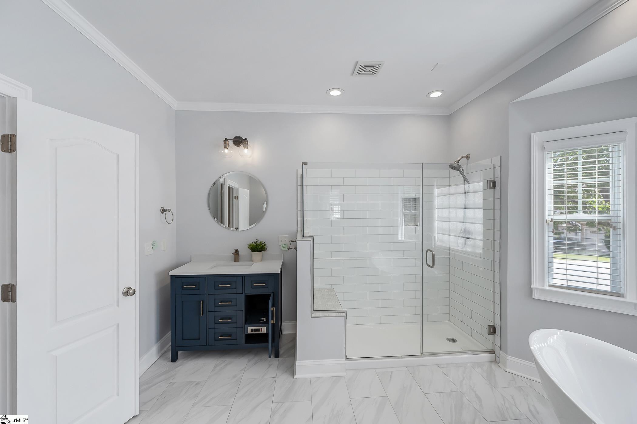 8 Firnstone Court Property Photo 9