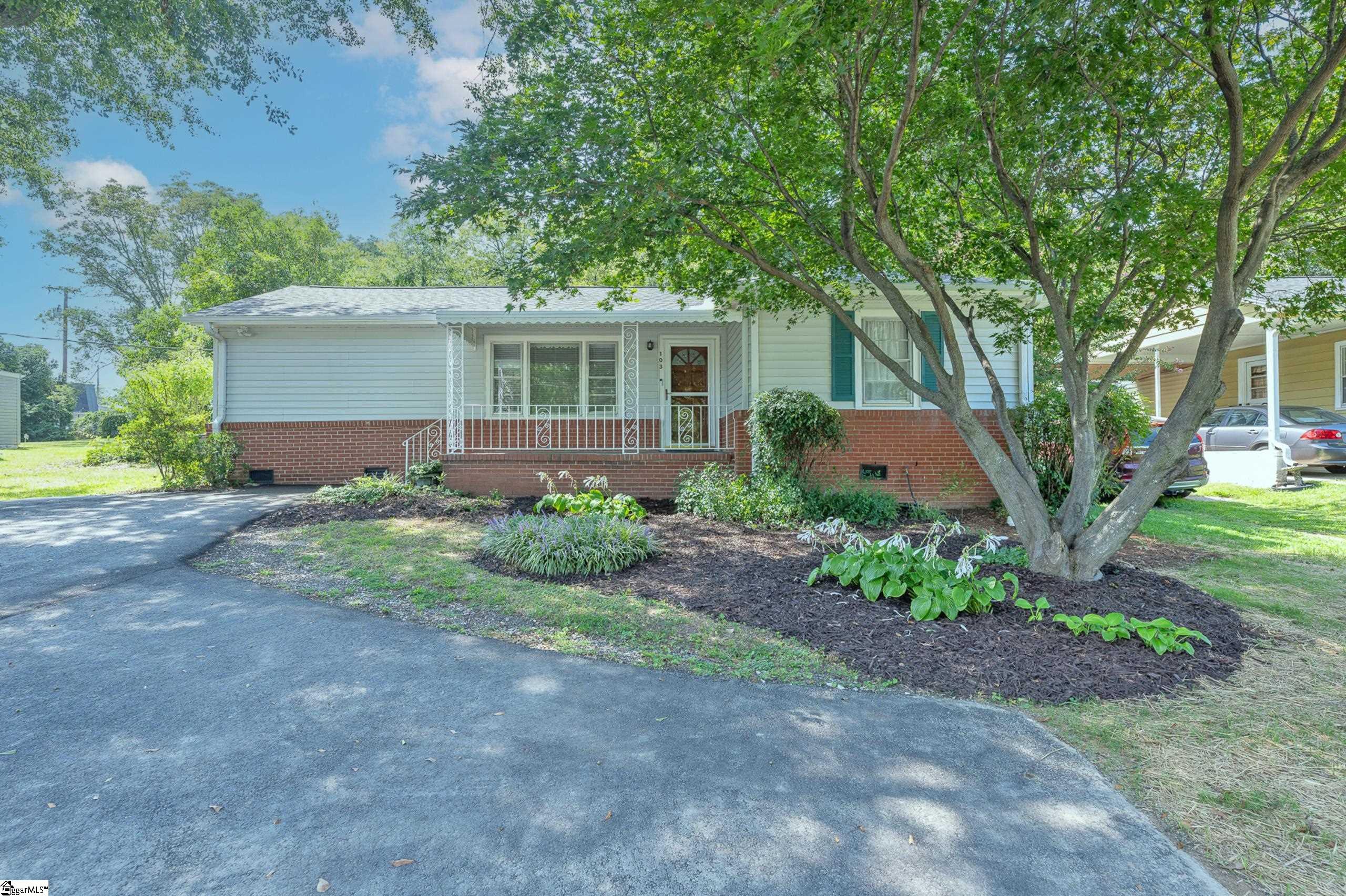103 Piedmont Park Road Property Photo 2