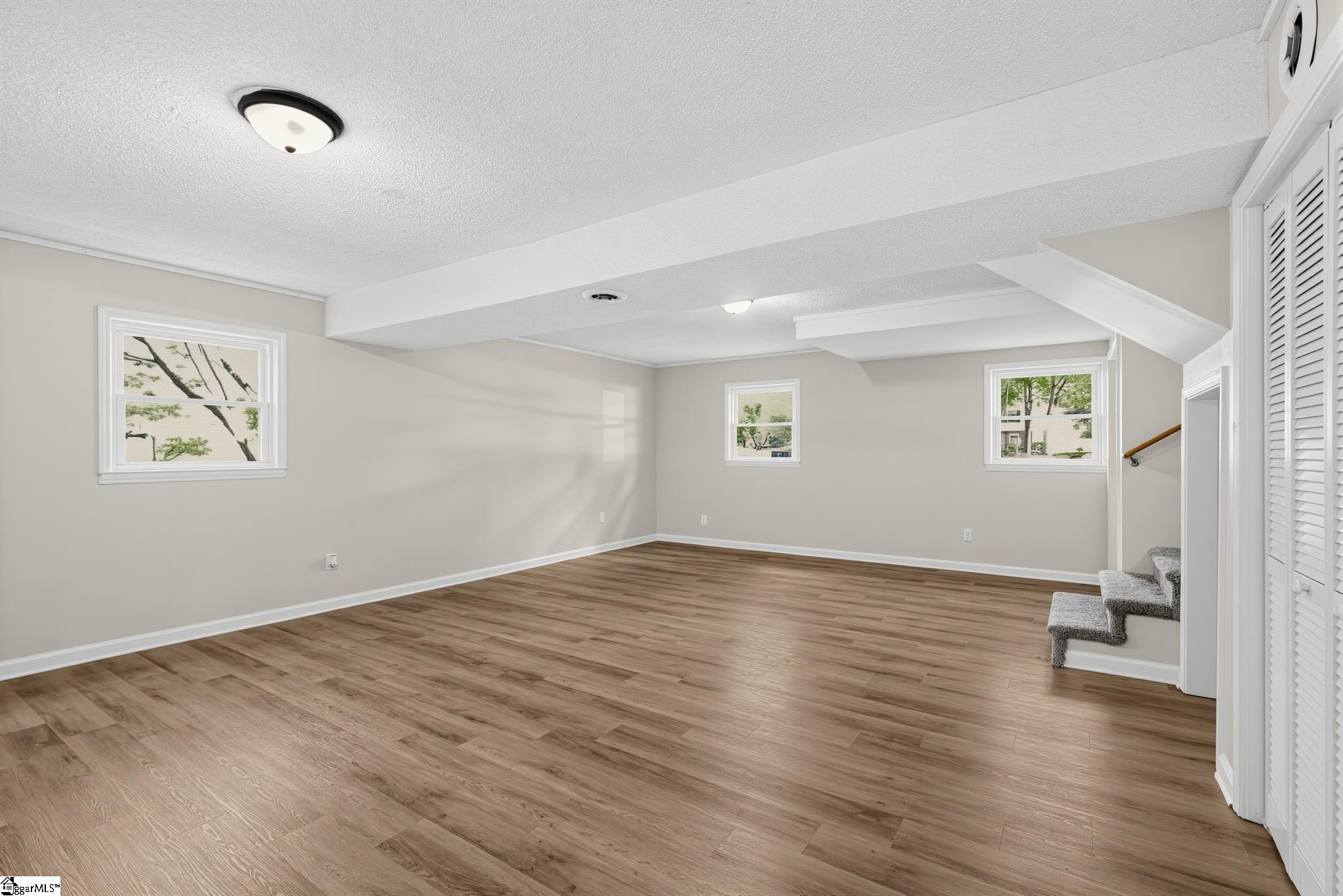 202 Vinewood Court Property Photo 2