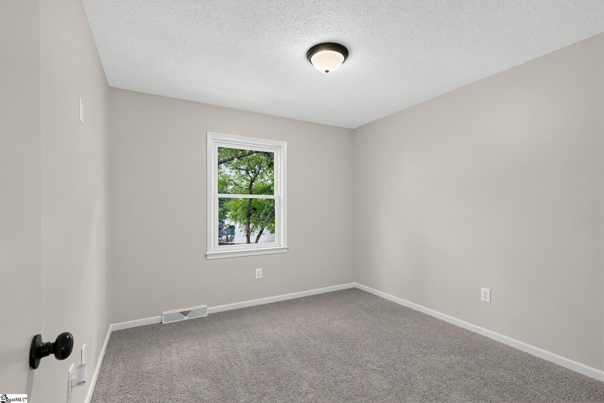 202 Vinewood Court Property Photo 17