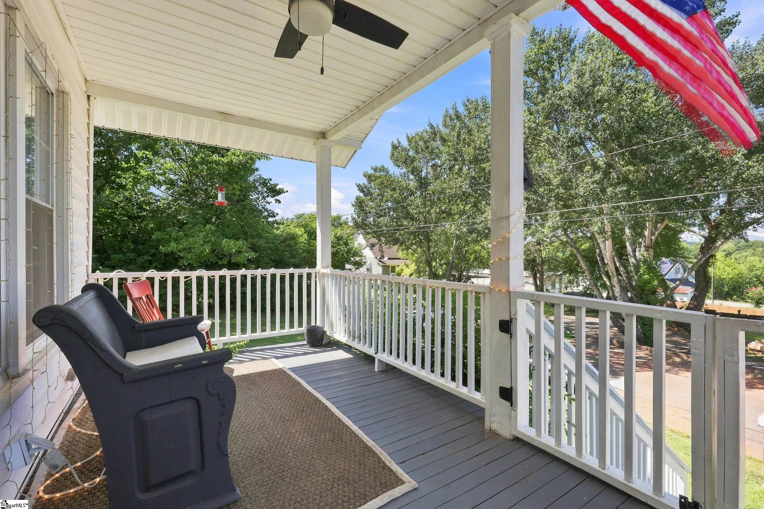 110 Ligon Street Property Photo 2