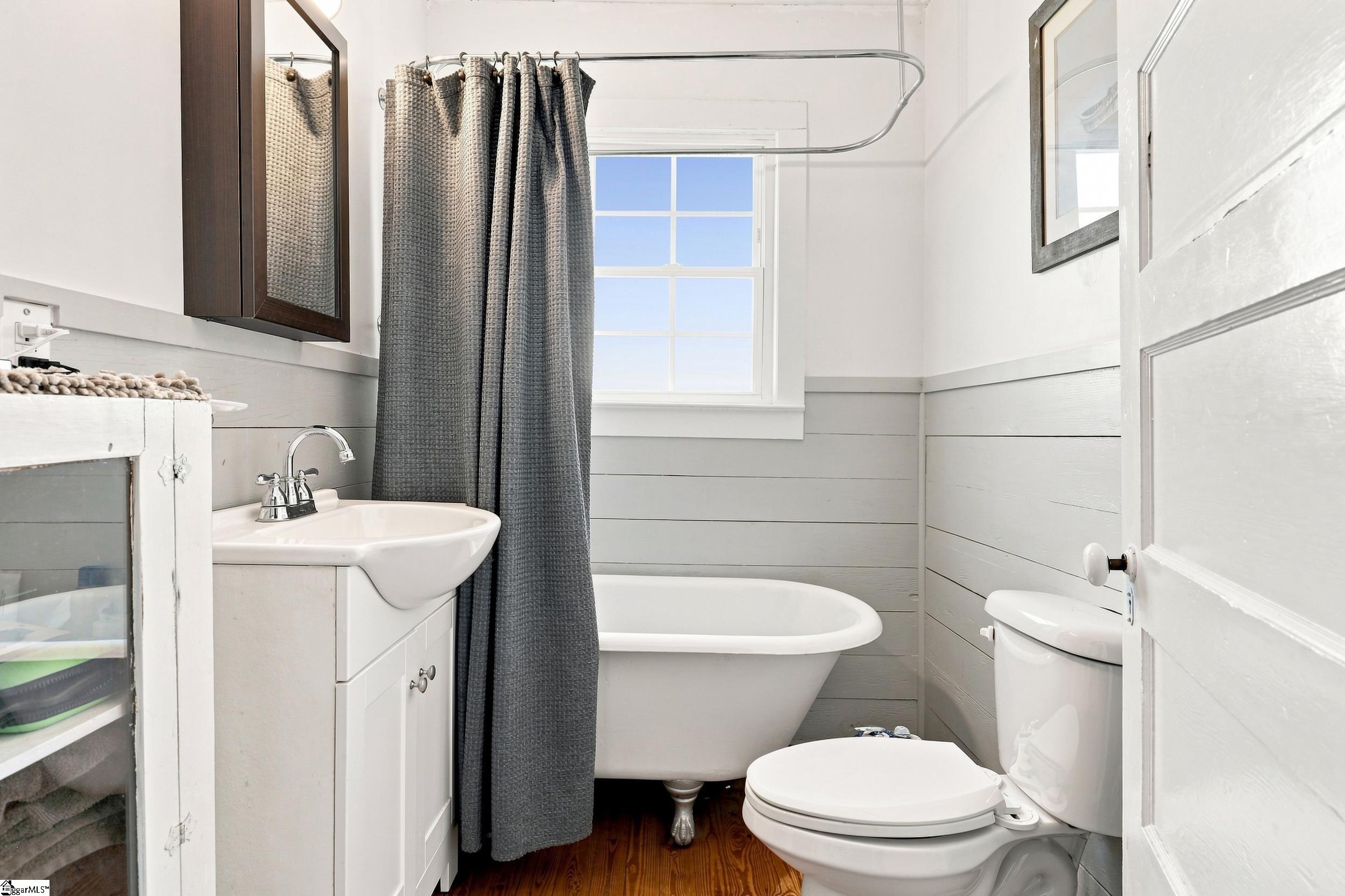 110 Ligon Street Property Photo 8