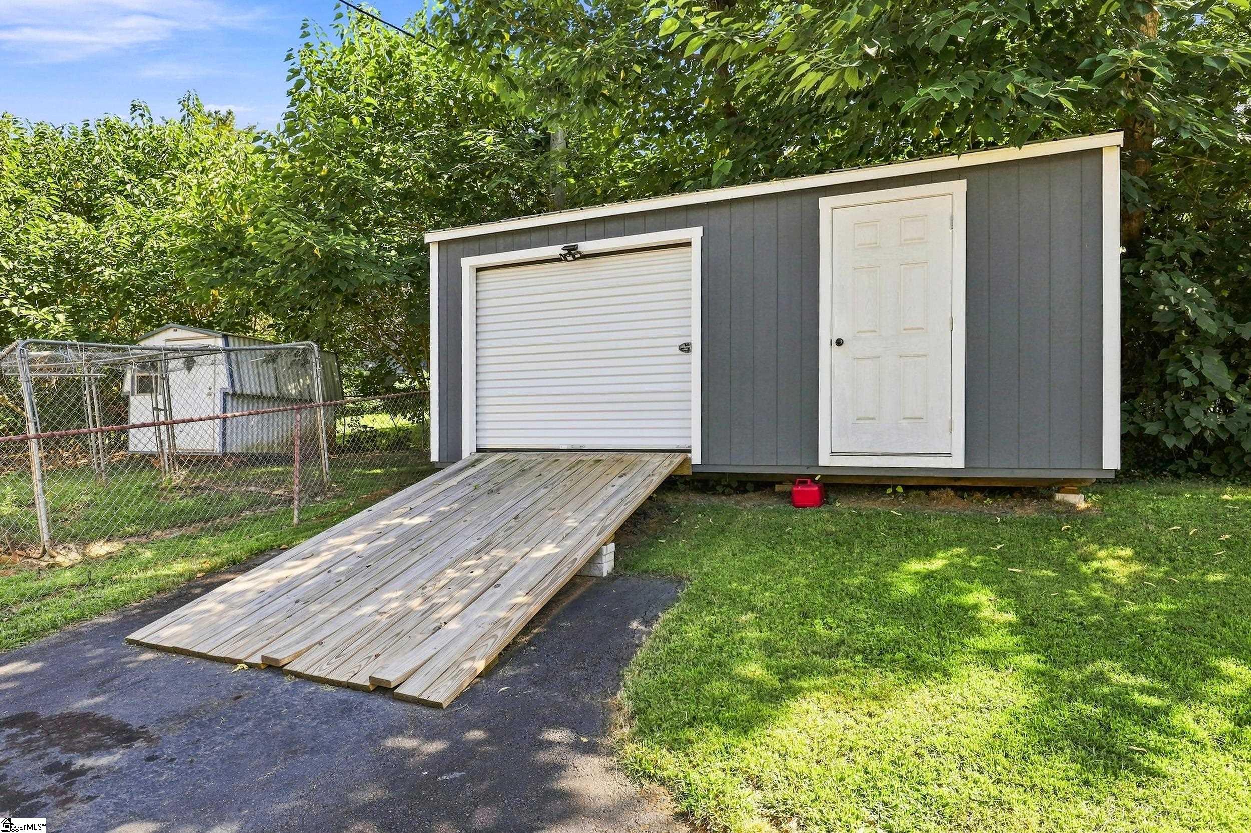 110 Ligon Street Property Photo 30