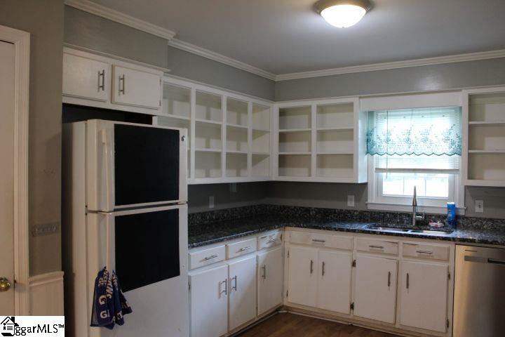 103 Pine Forest Drive Property Photo 3