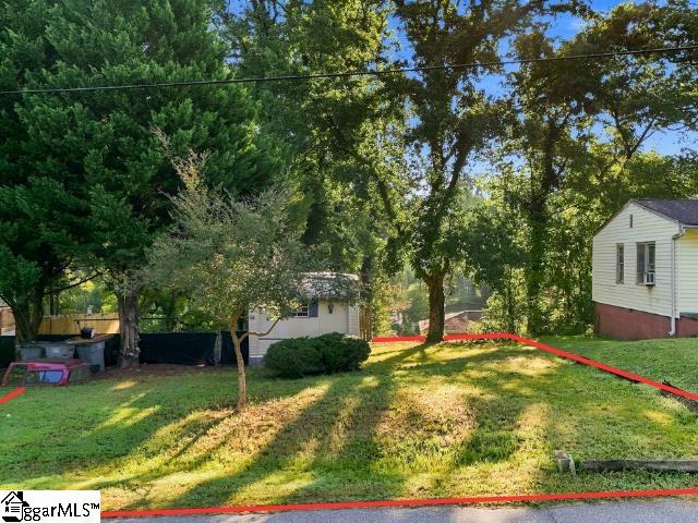 304 Ivydale Drive Property Photo 2