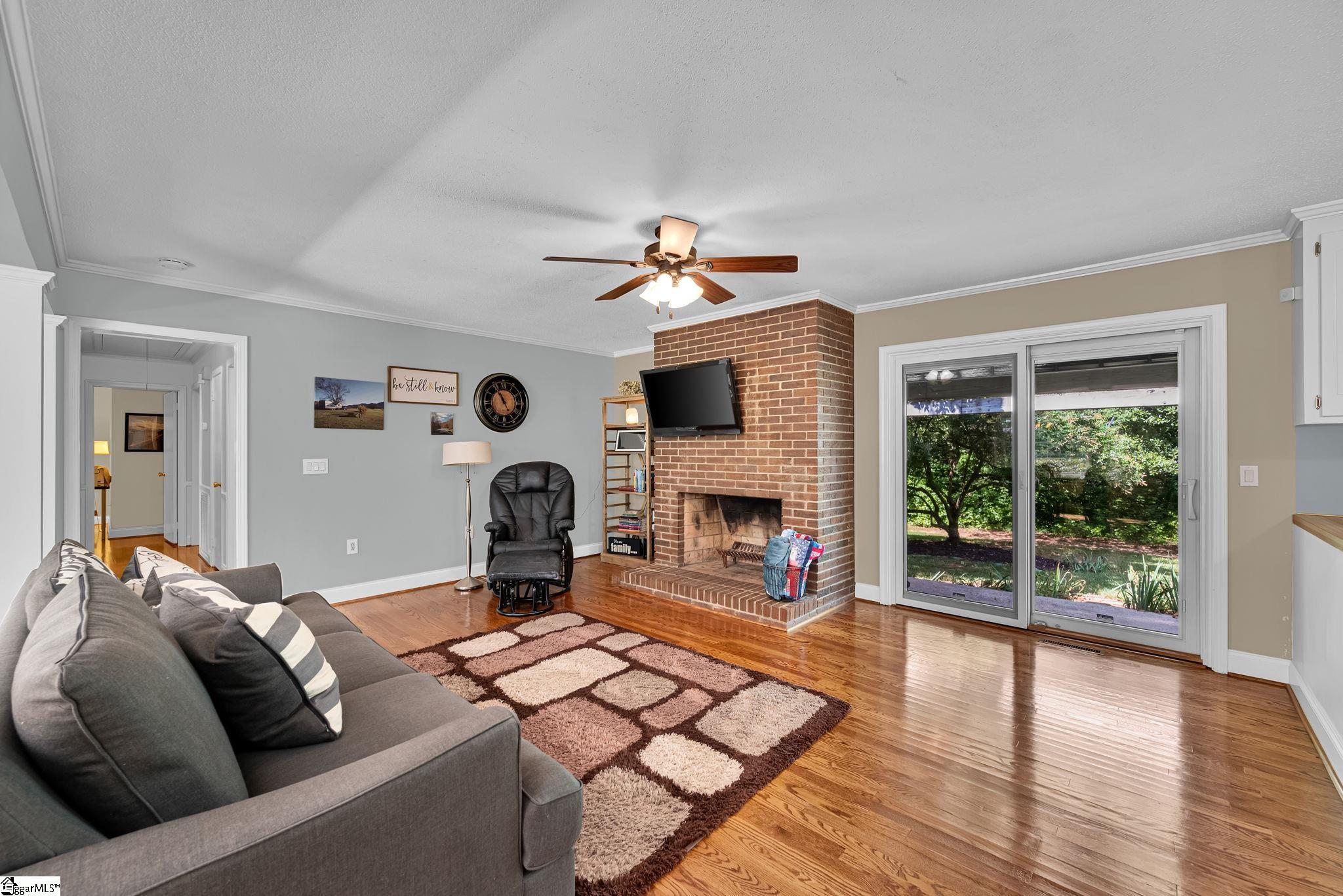 900 Cricket Lane Property Photo 3