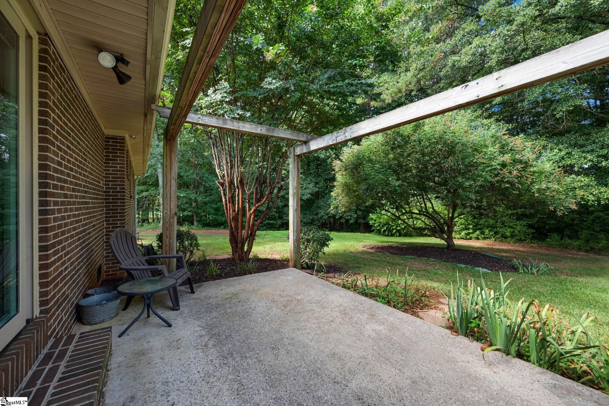 900 Cricket Lane Property Photo 6