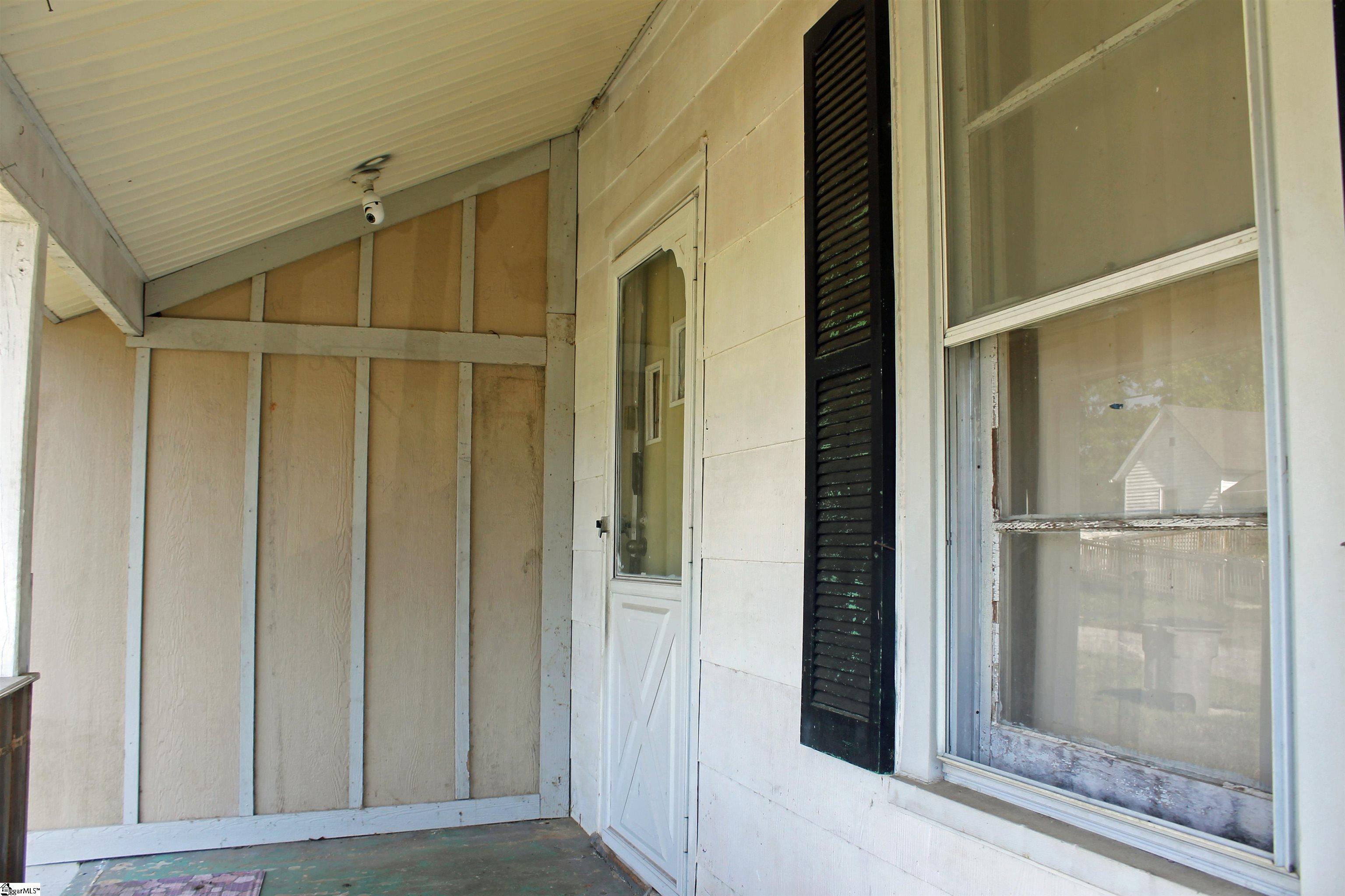 114 4th Street Property Photo 5