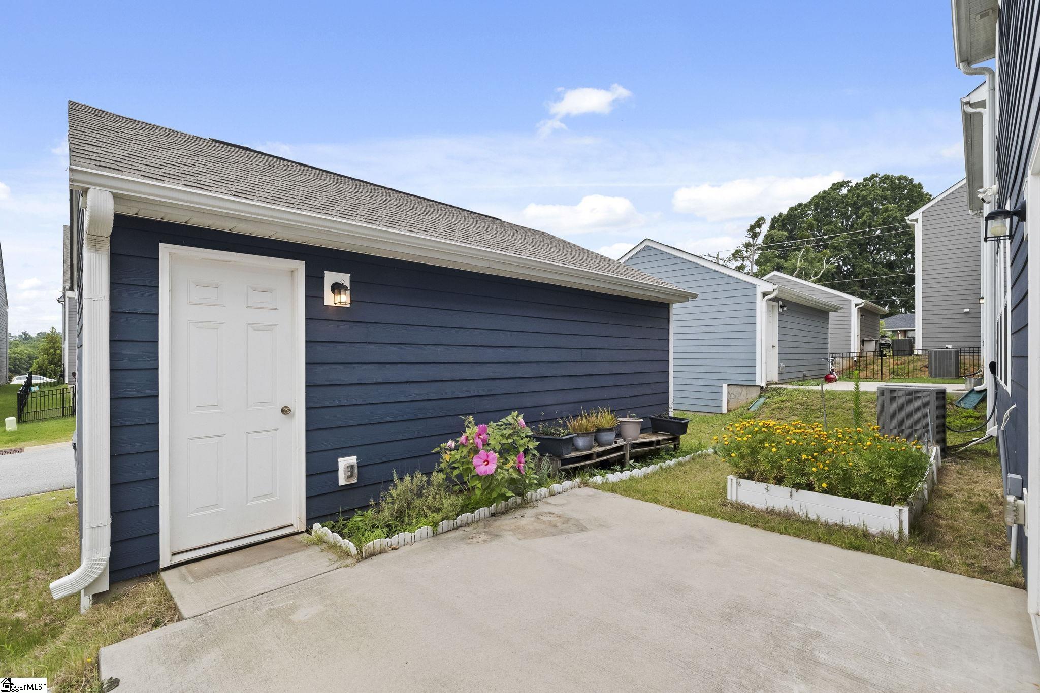 114 Magnolia Street Property Photo 38