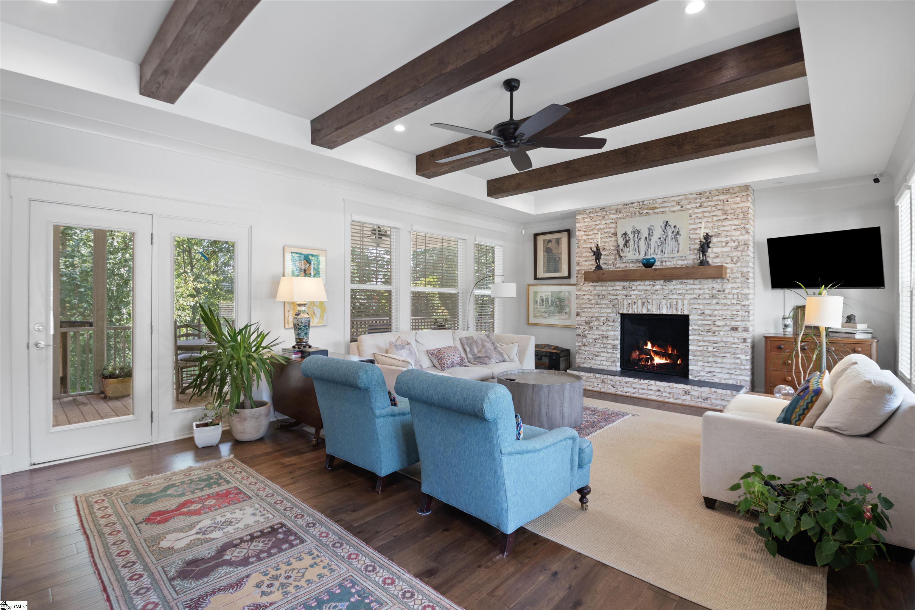 2 Country Squire Court Property Photo 5
