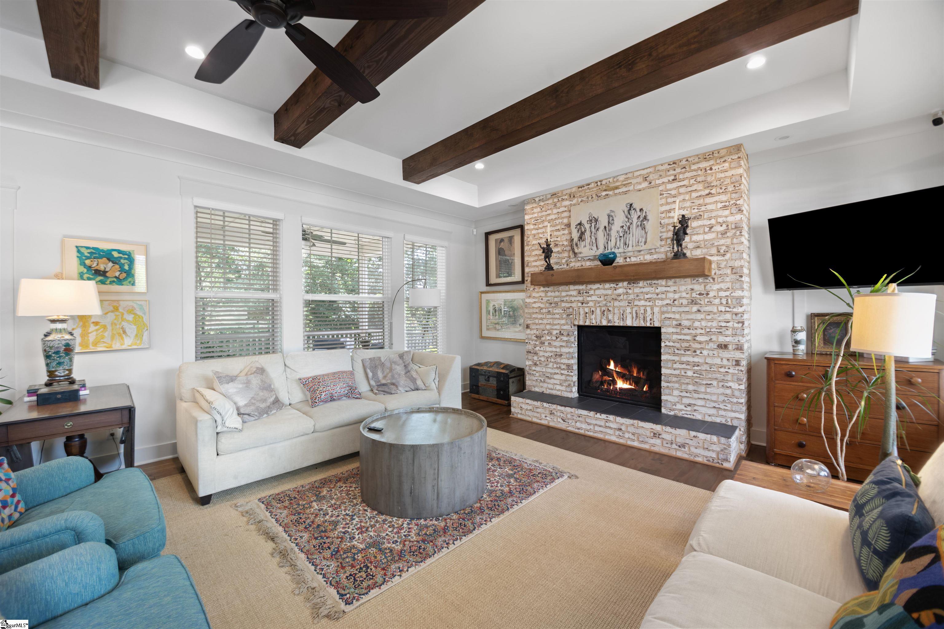 2 Country Squire Court Property Photo 6