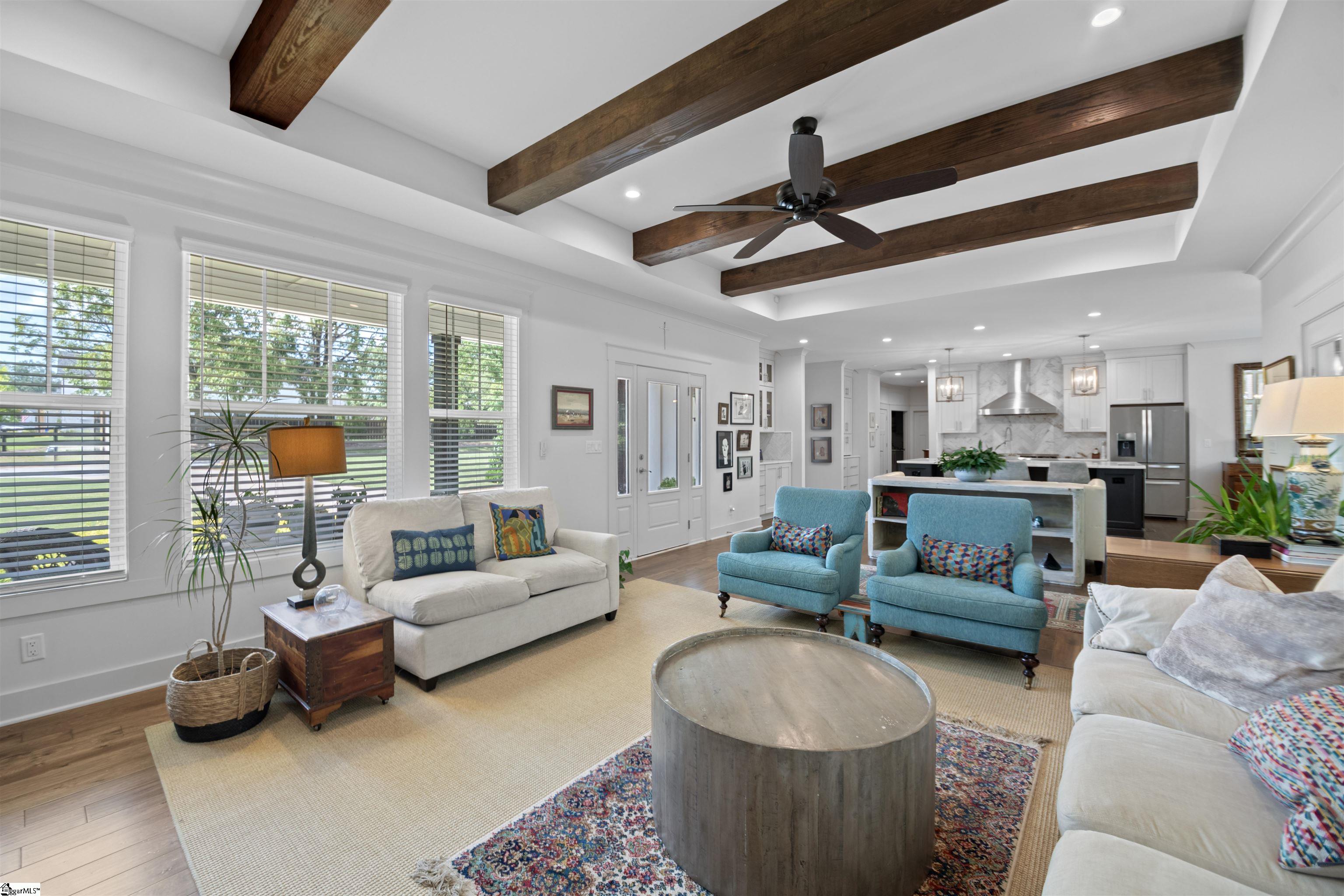 2 Country Squire Court Property Photo 8