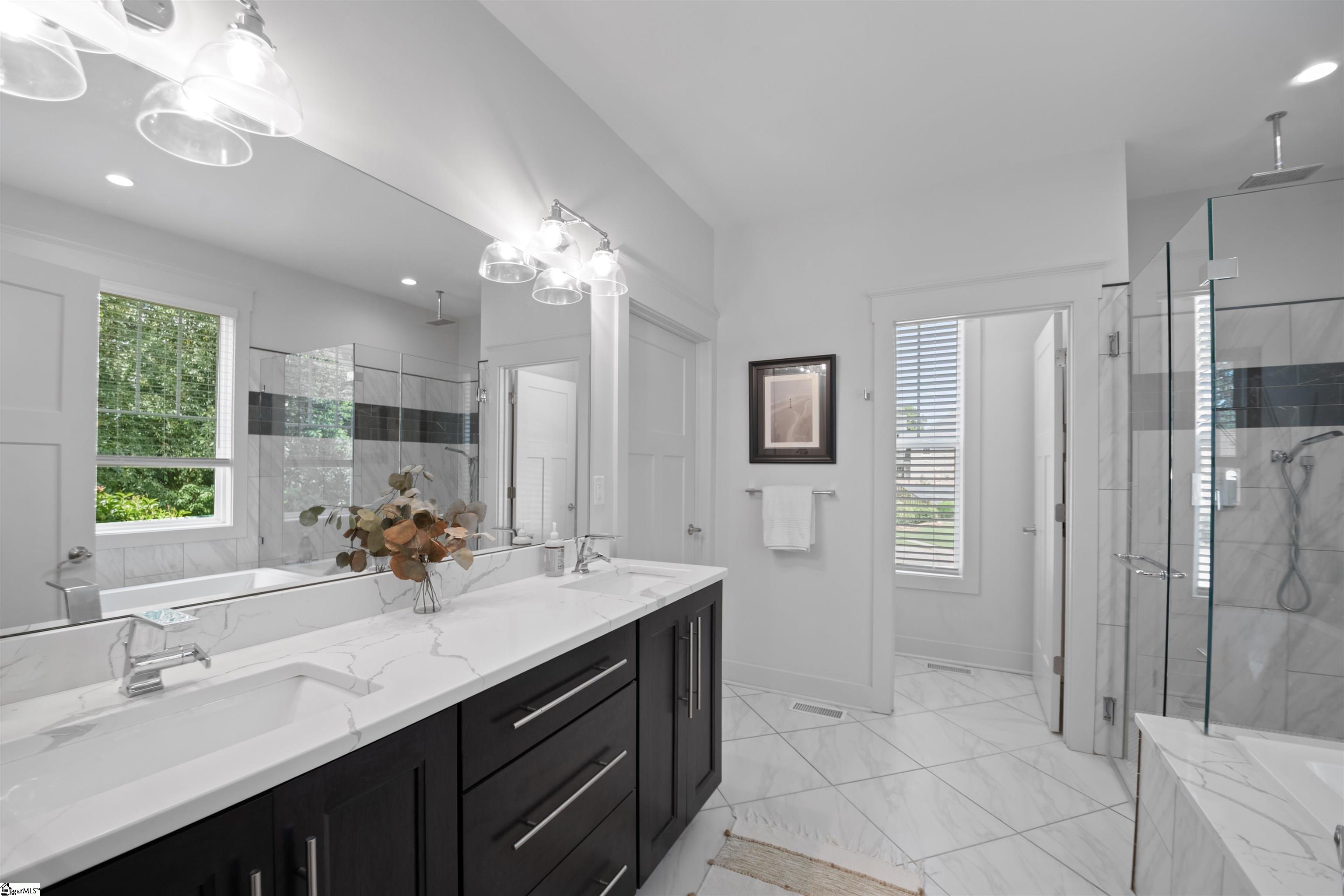 2 Country Squire Court Property Photo 25