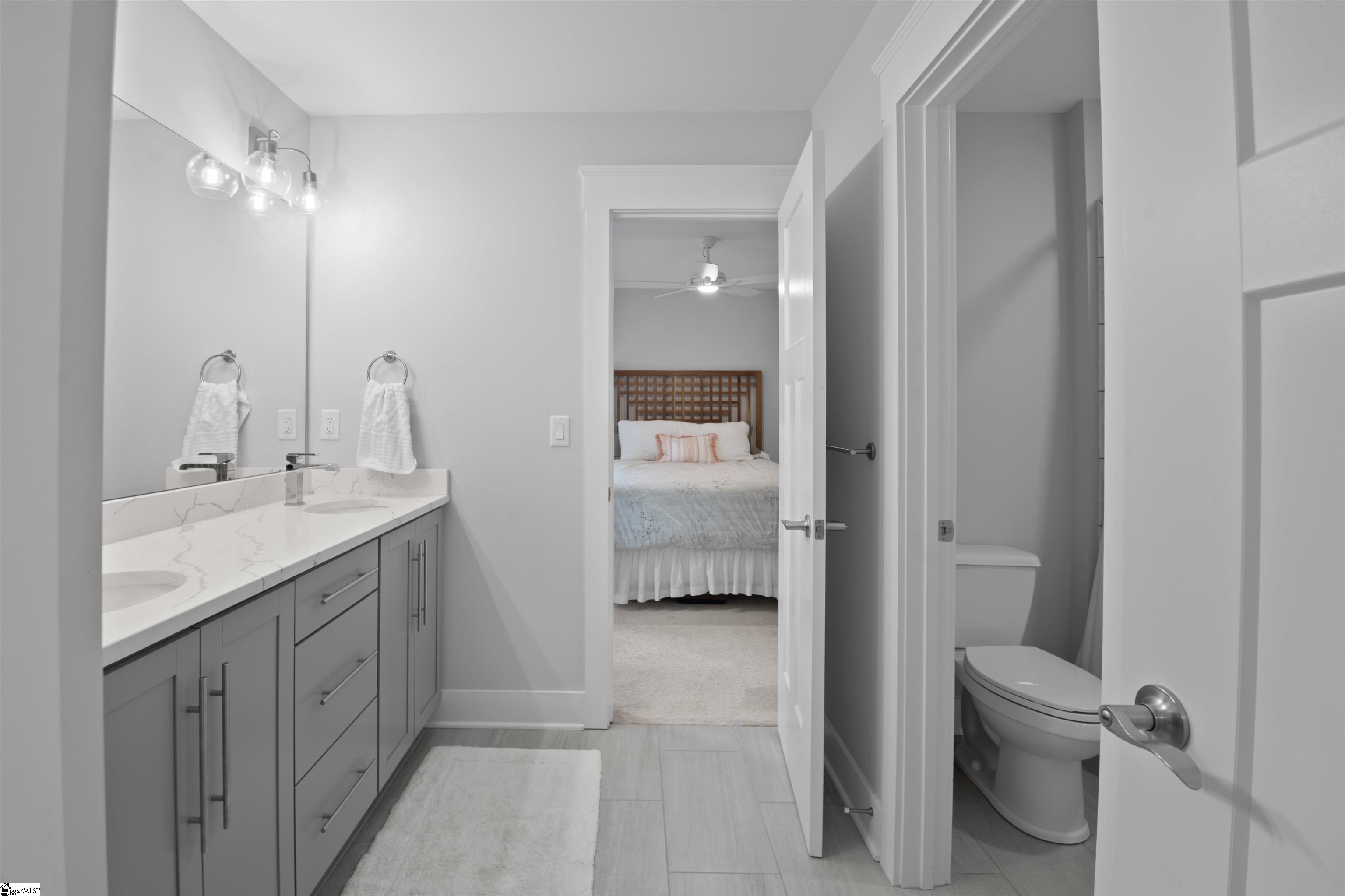 2 Country Squire Court Property Photo 38