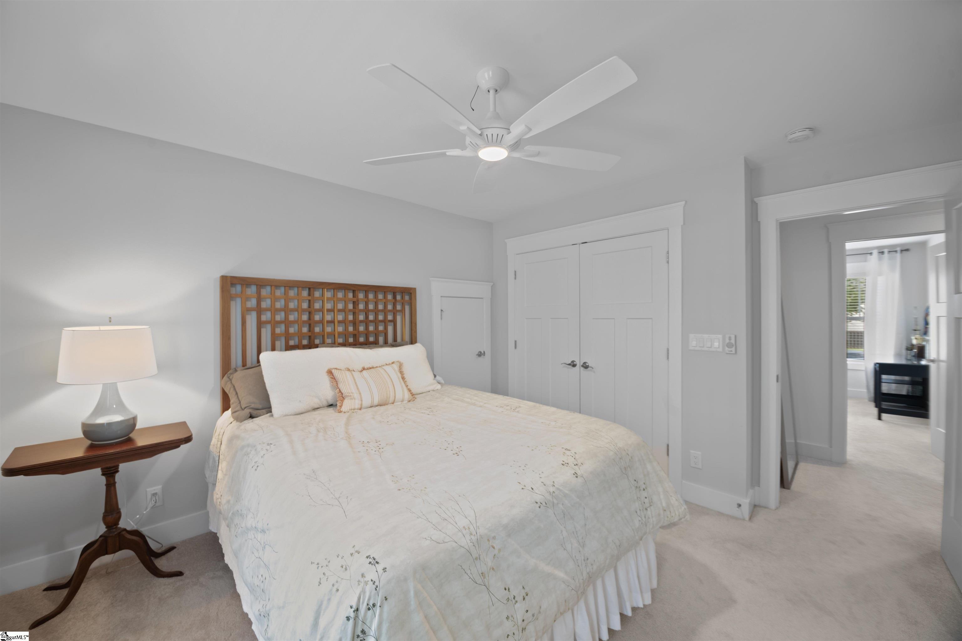 2 Country Squire Court Property Photo 43