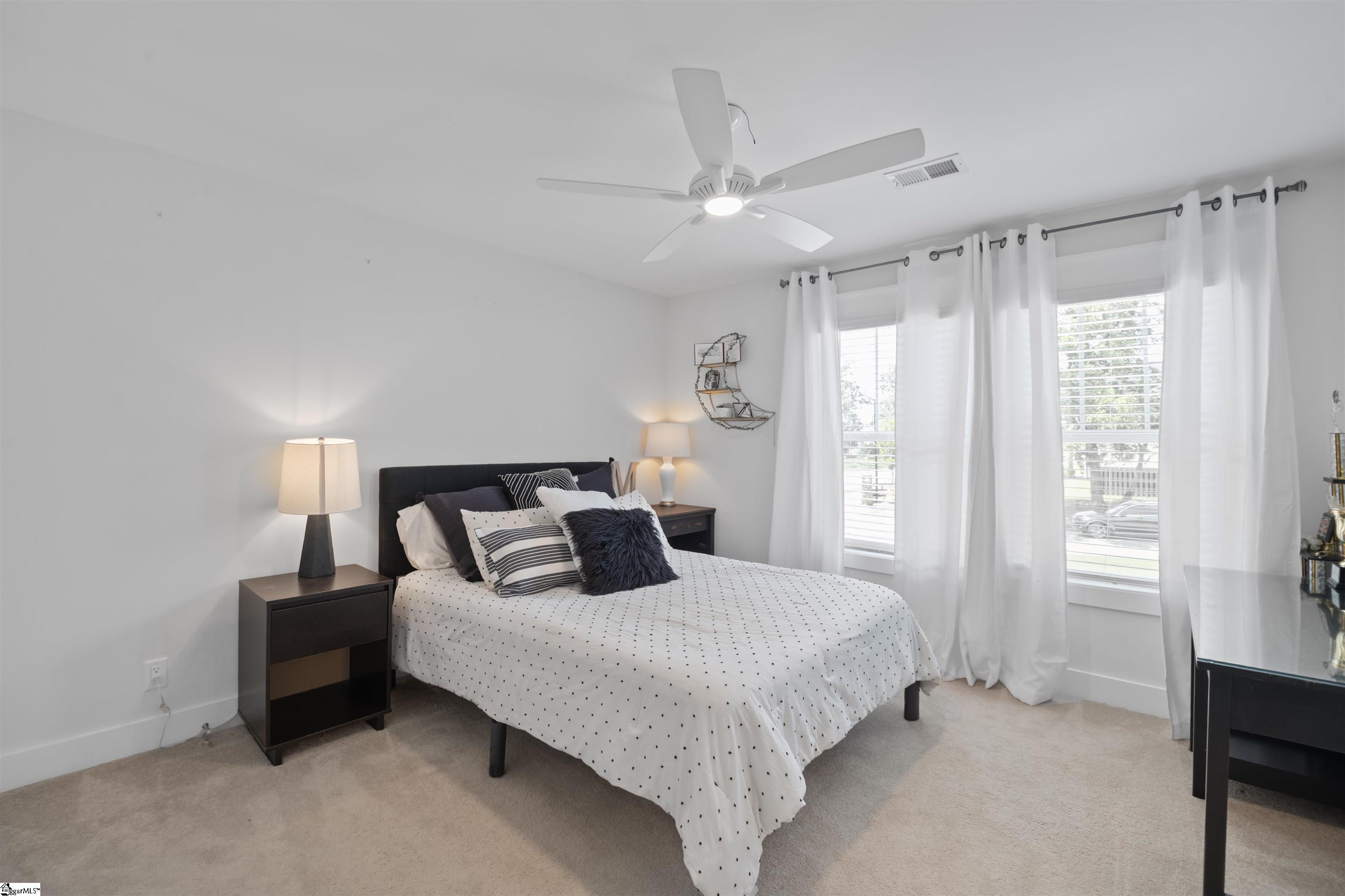 2 Country Squire Court Property Photo 44