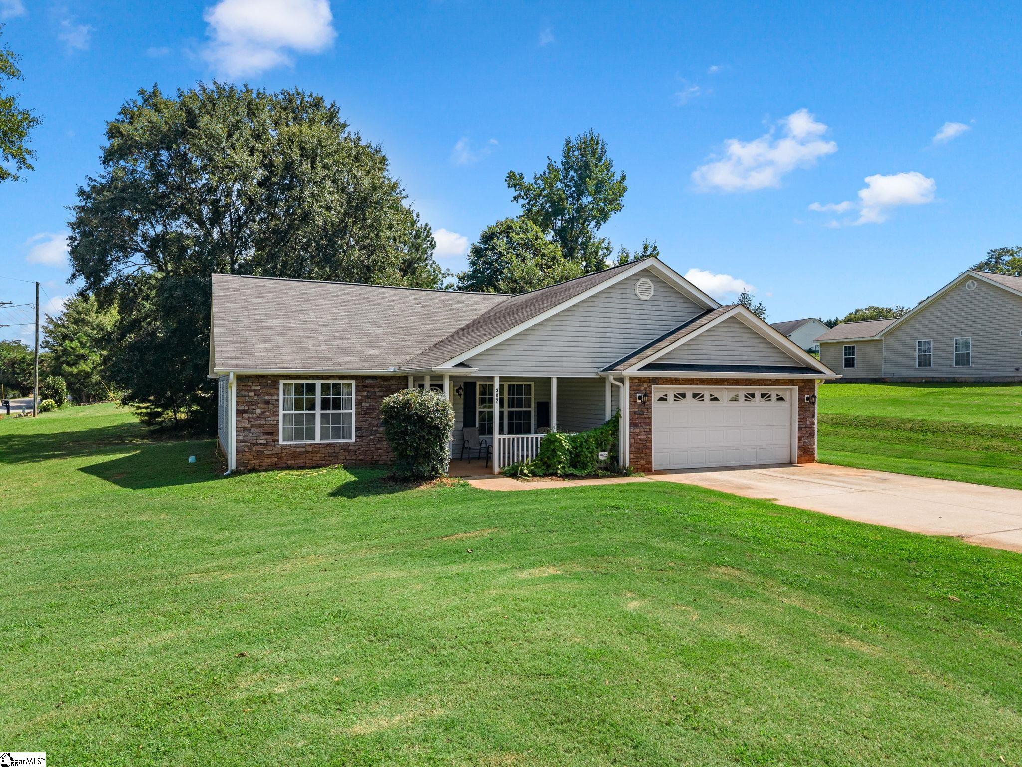 207 Gibbs Road Property Photo 1