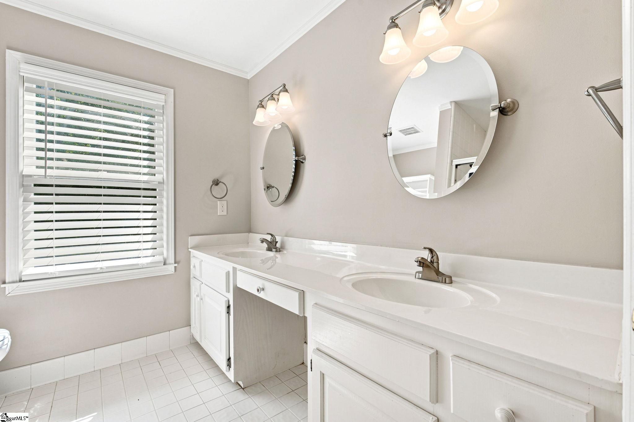 1272 Shadow Way Property Photo 23