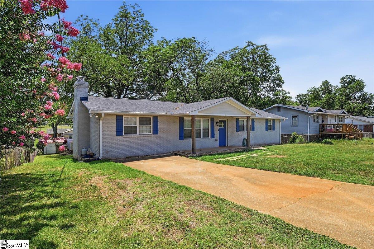 123 Monaview Circle Property Photo 3