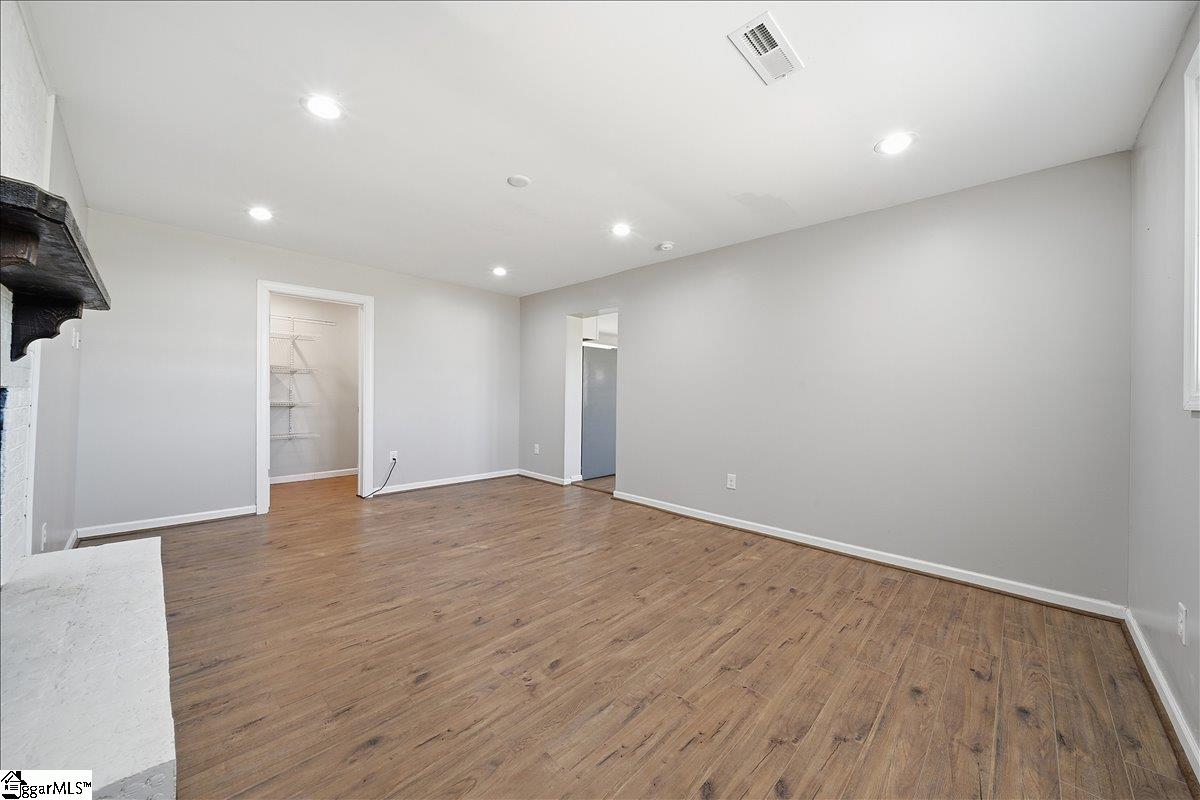 123 Monaview Circle Property Photo 15