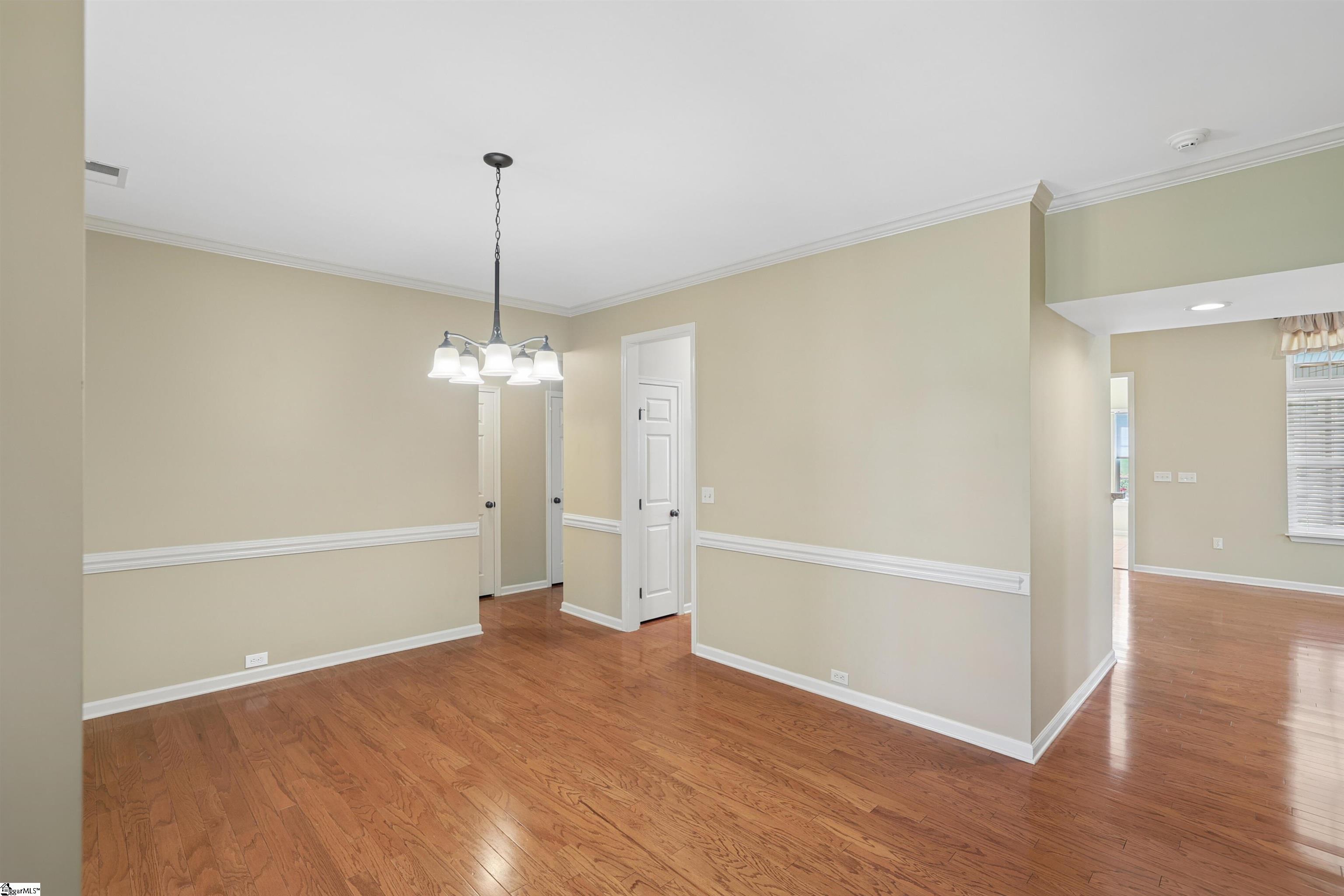 159 Castleton Circle Property Photo 4