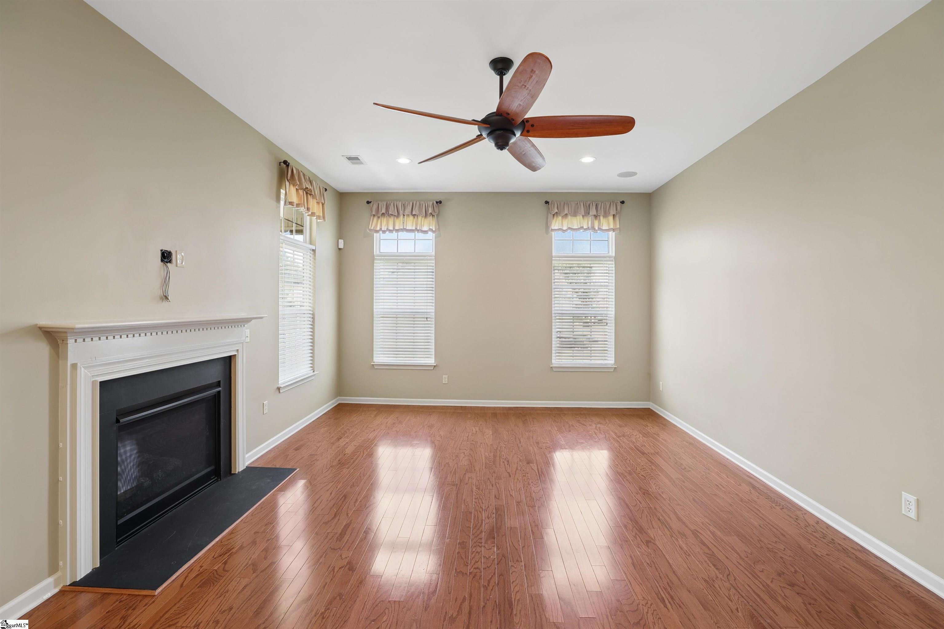 159 Castleton Circle Property Photo 7