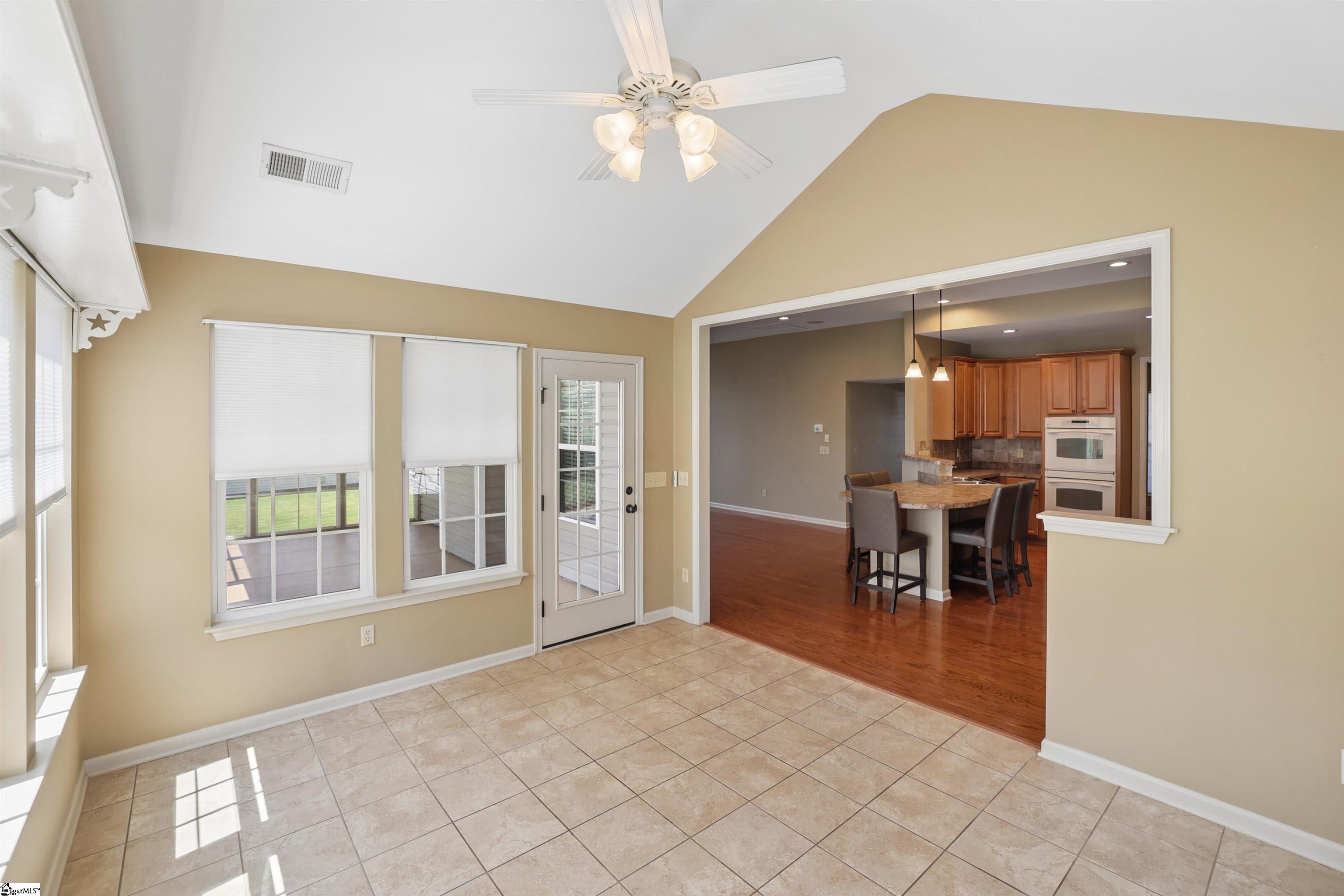 159 Castleton Circle Property Photo 8