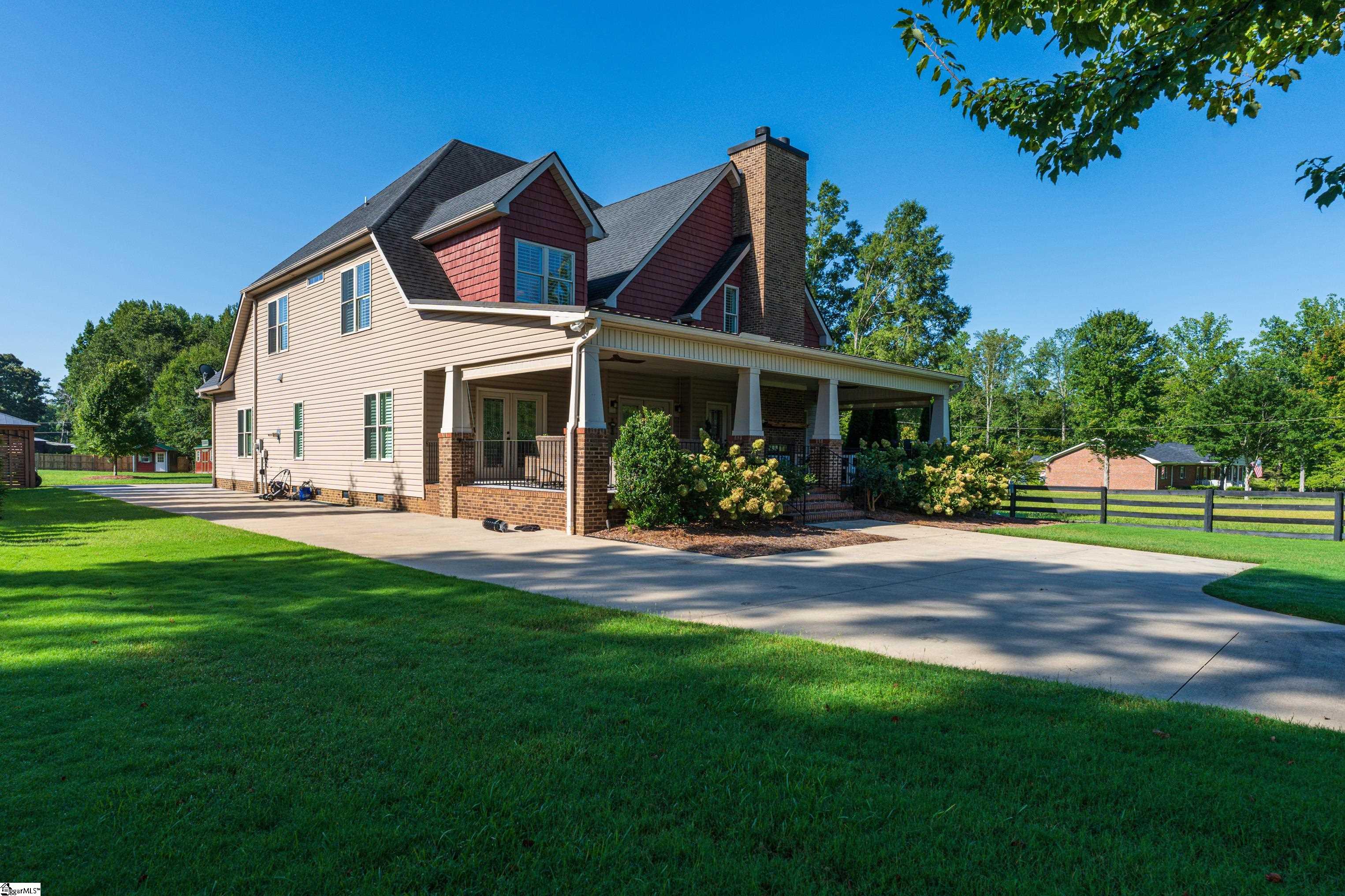 152 River Bend Road Property Photo 3