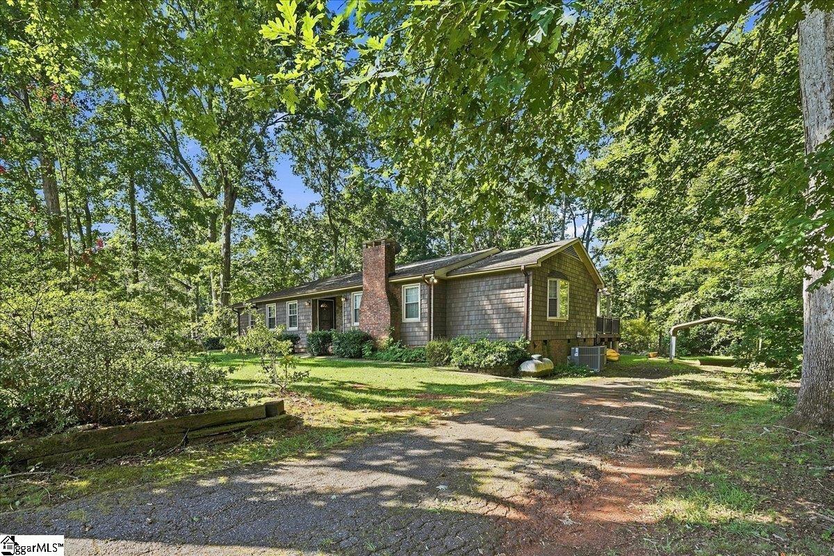 37 Wedgefield Drive Property Photo 2