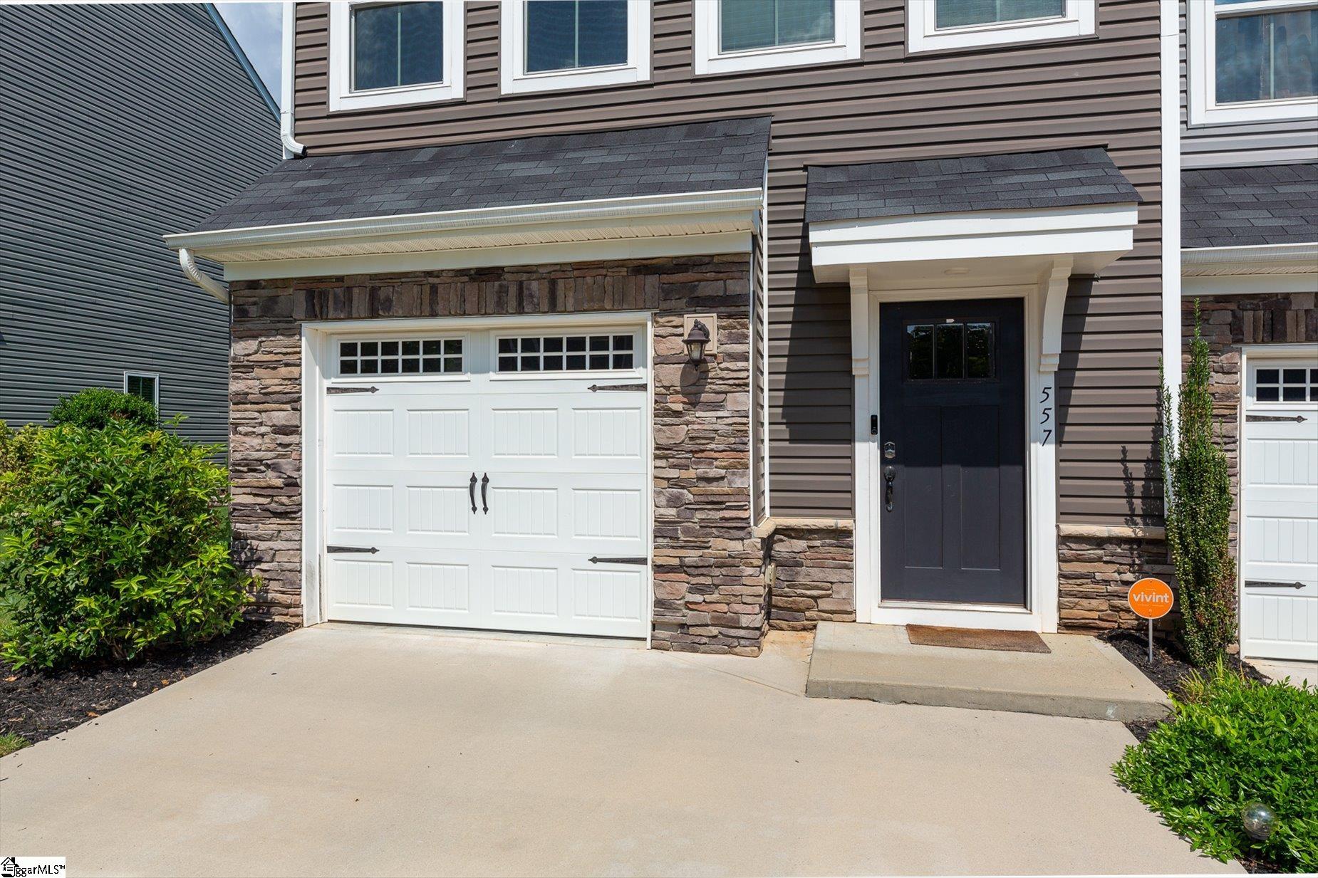 557 Preakness Run Property Photo 4